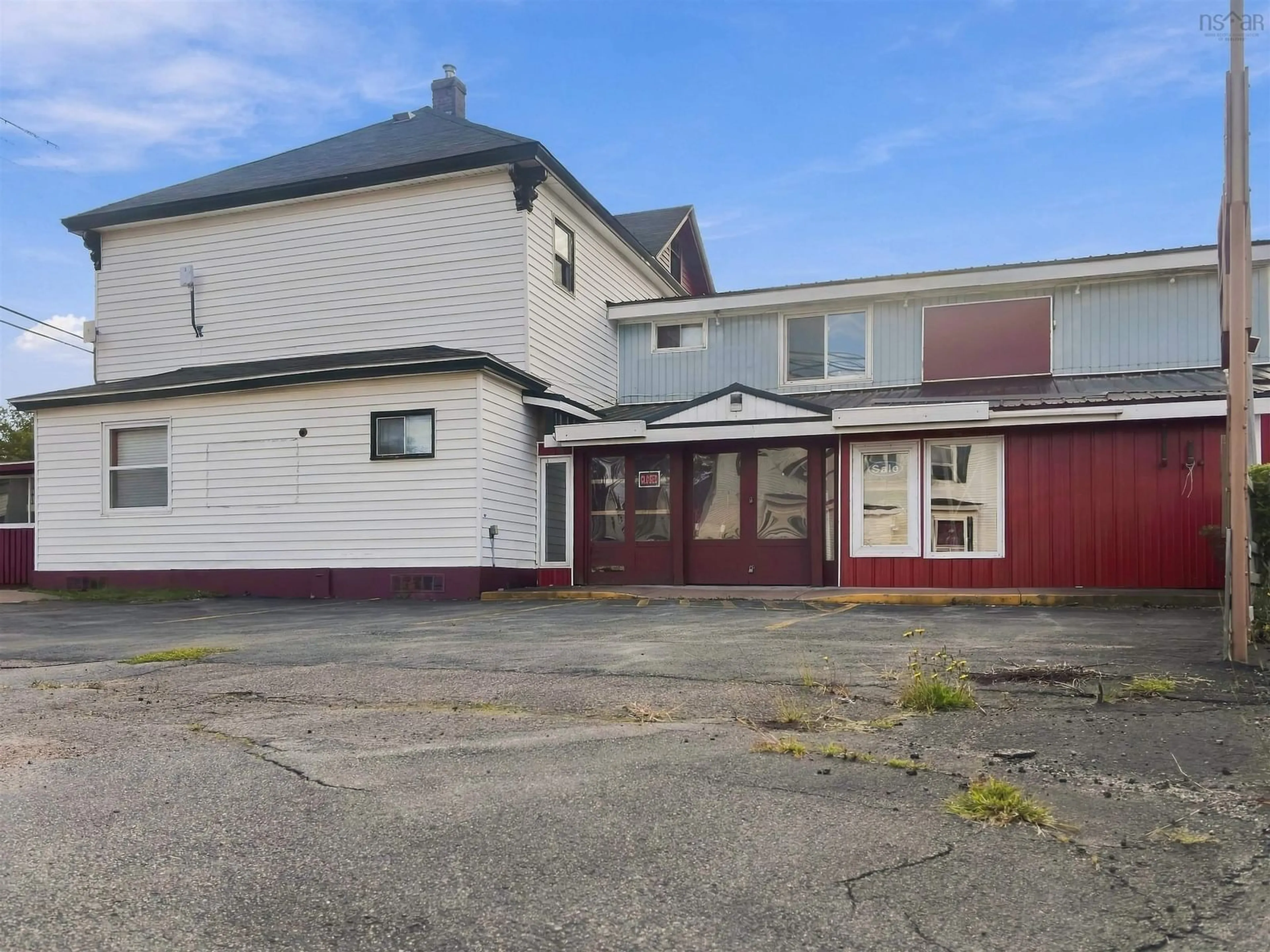 A pic from outside/outdoor area/front of a property/back of a property/a pic from drone, building for 14 Spring St, Amherst Nova Scotia B4H 1R5