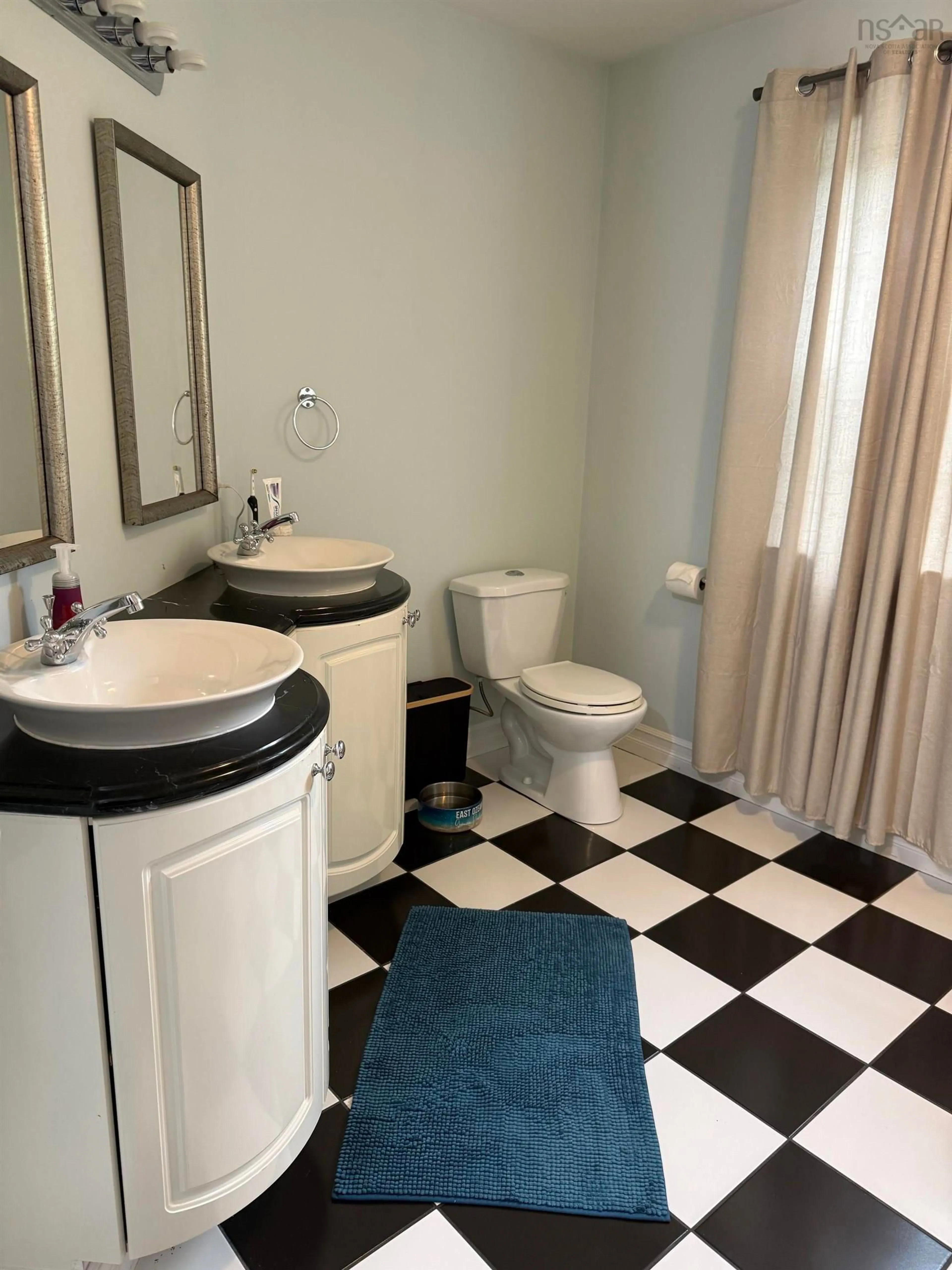 Standard bathroom, ceramic/tile floor for 240 Winburn Ave, Bridgewater Nova Scotia B4V 9A4