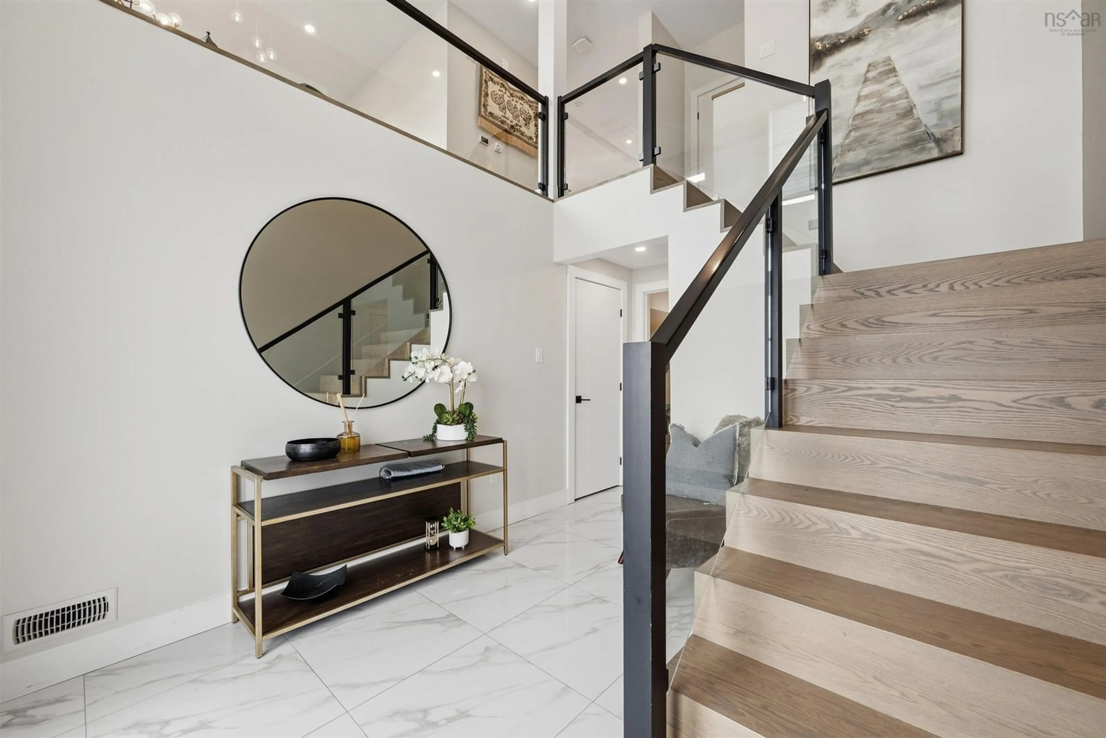 Indoor entryway for 325 Starboard Dr, Halifax Nova Scotia B3M 0L5