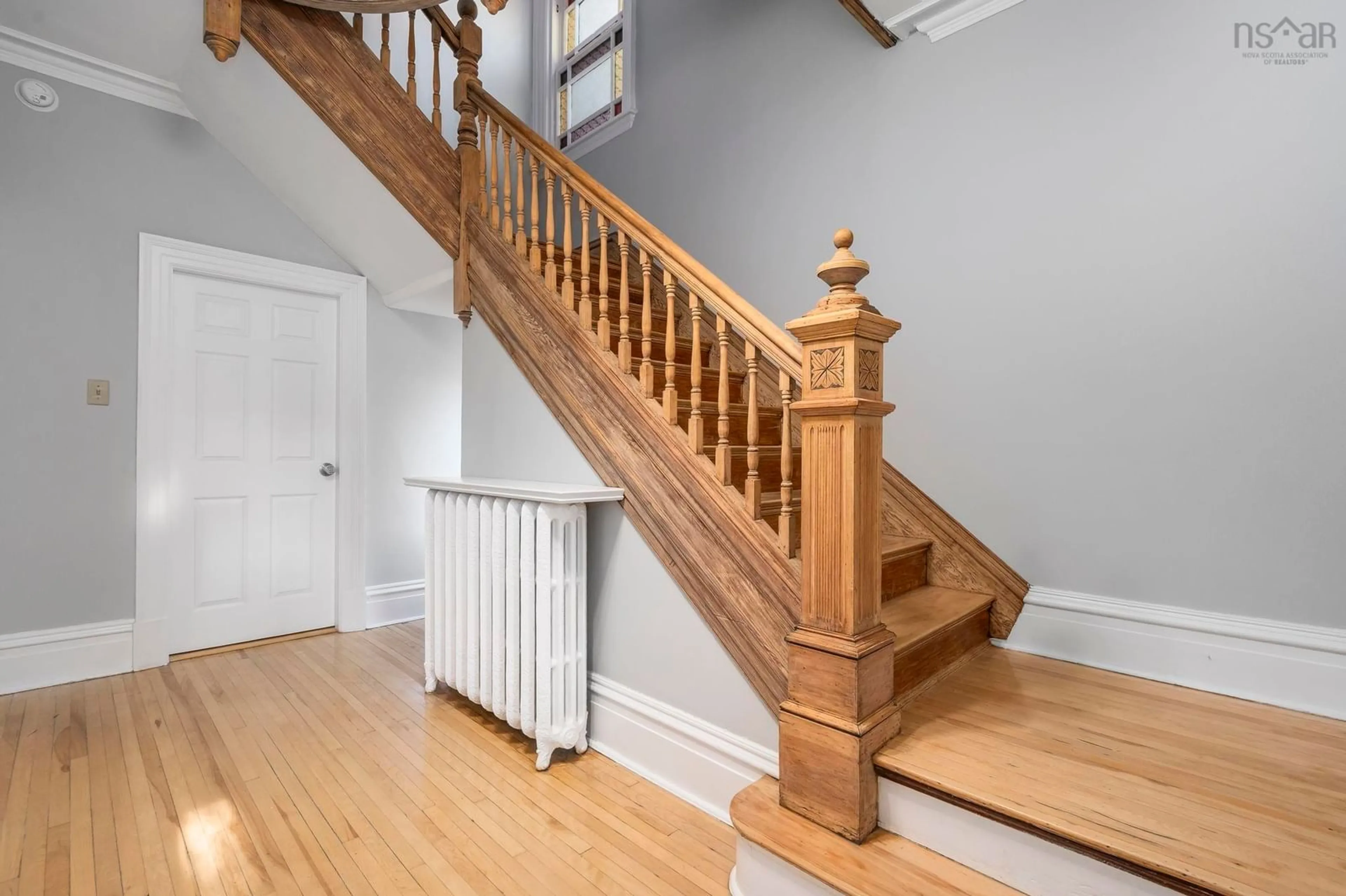 Stairs for 1531 Lemarchant St, Halifax Nova Scotia B3H 3R2