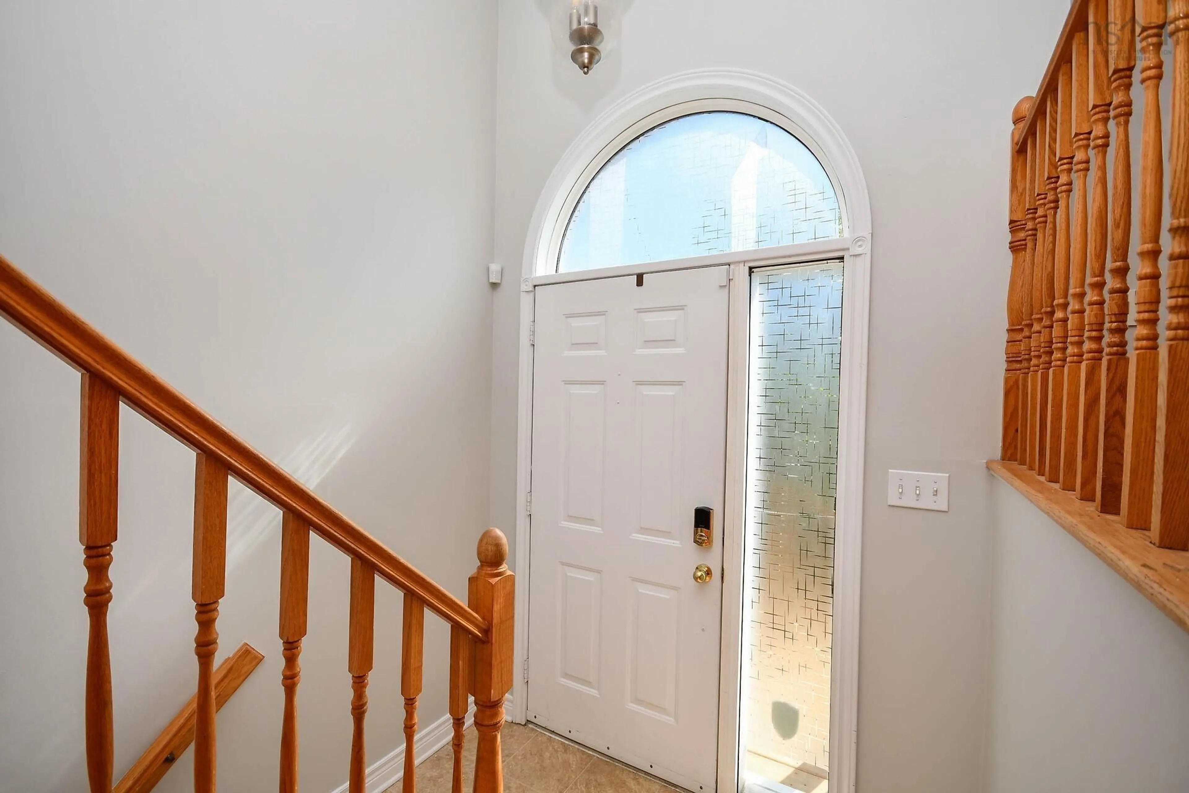 Indoor entryway for 17 Fury Dr, Dartmouth Nova Scotia B3A 4Y2