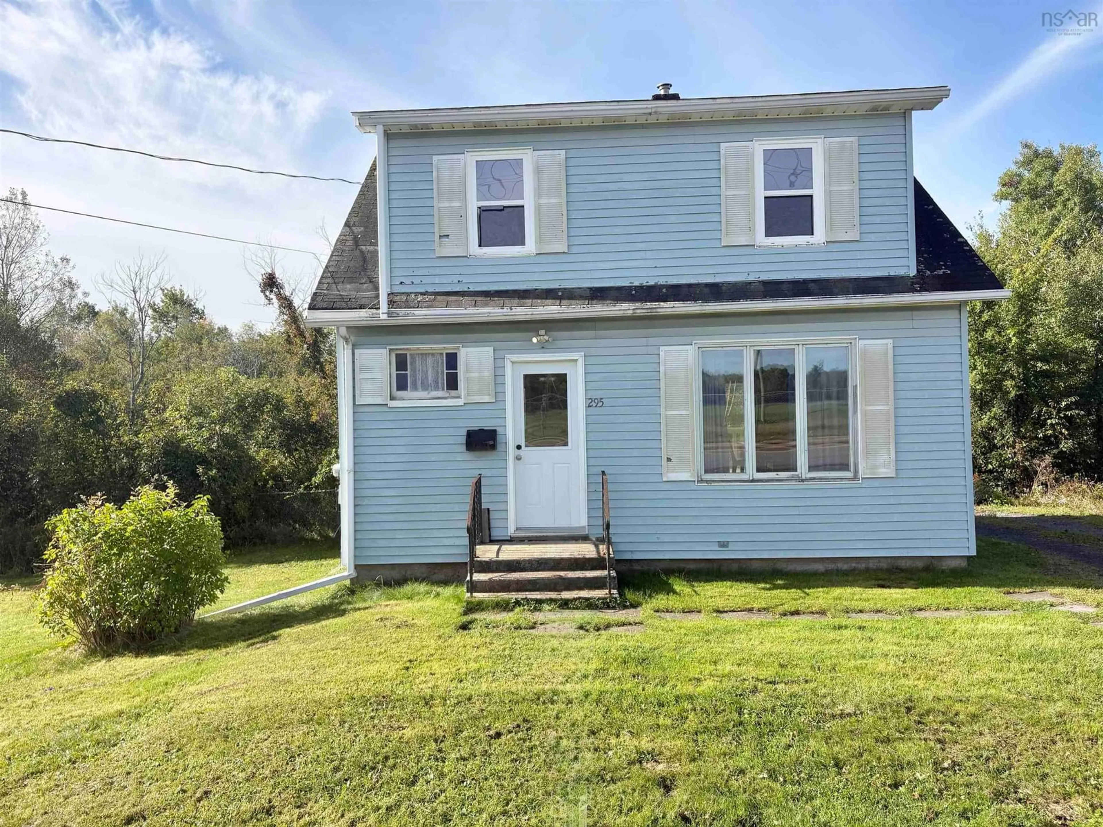Home with vinyl exterior material, street for 295 Park St, New Glasgow Nova Scotia B2H 5B7