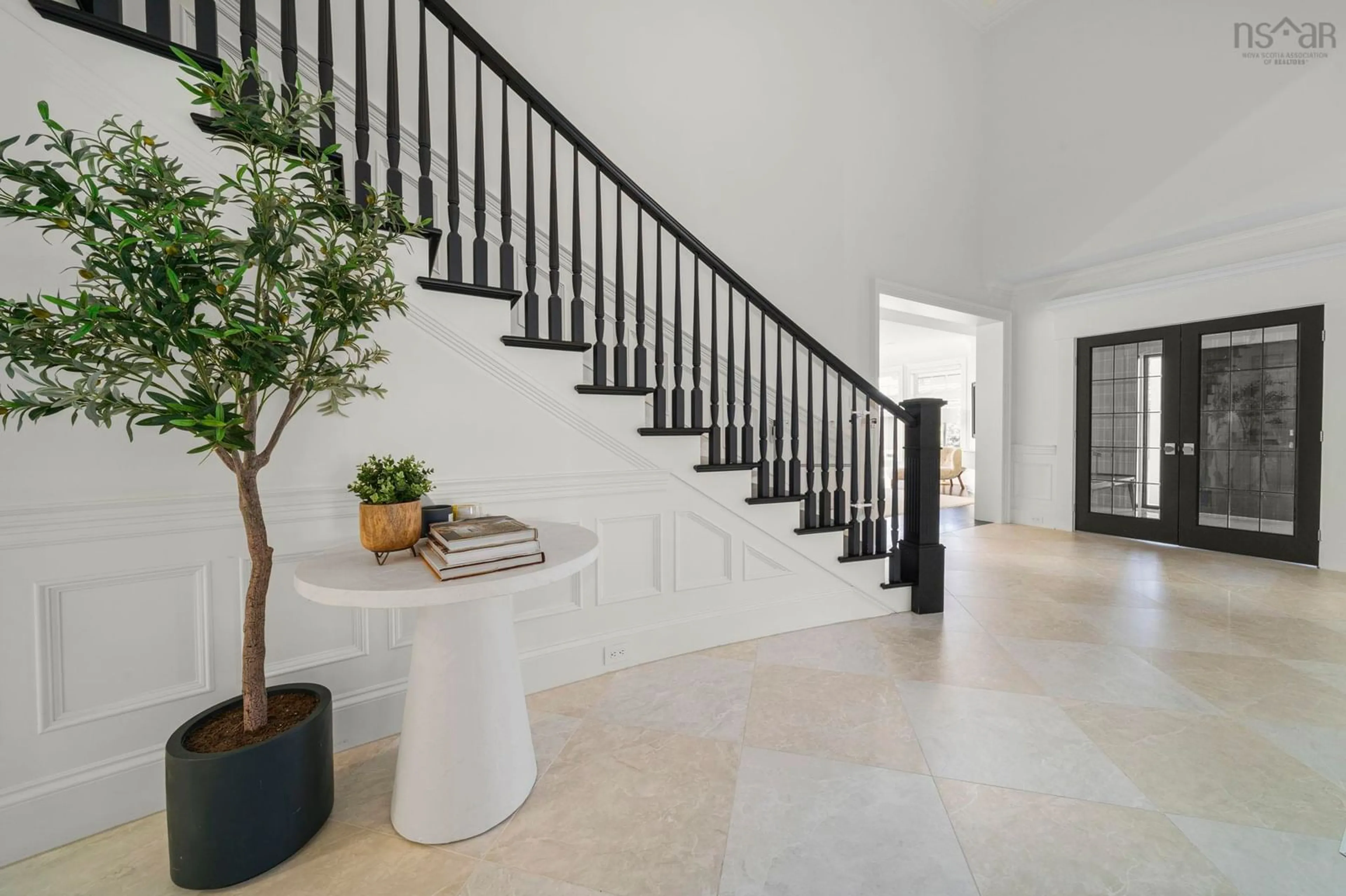 Indoor entryway for 5924 Mcculloch Crt, Halifax Nova Scotia B3H 4S9