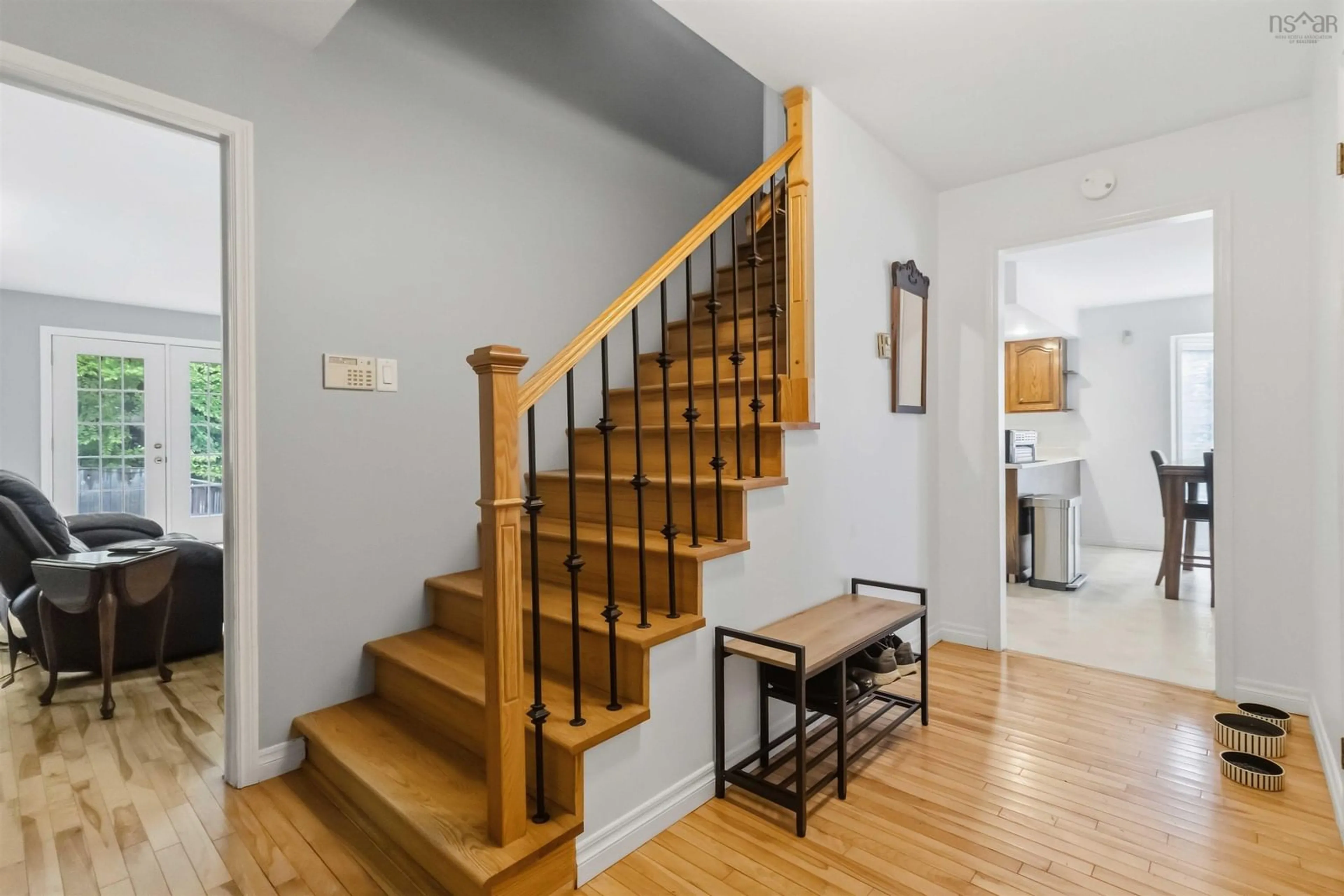 Stairs for 251 Howe Avenue Ave, Fall River Nova Scotia B2T 1H7