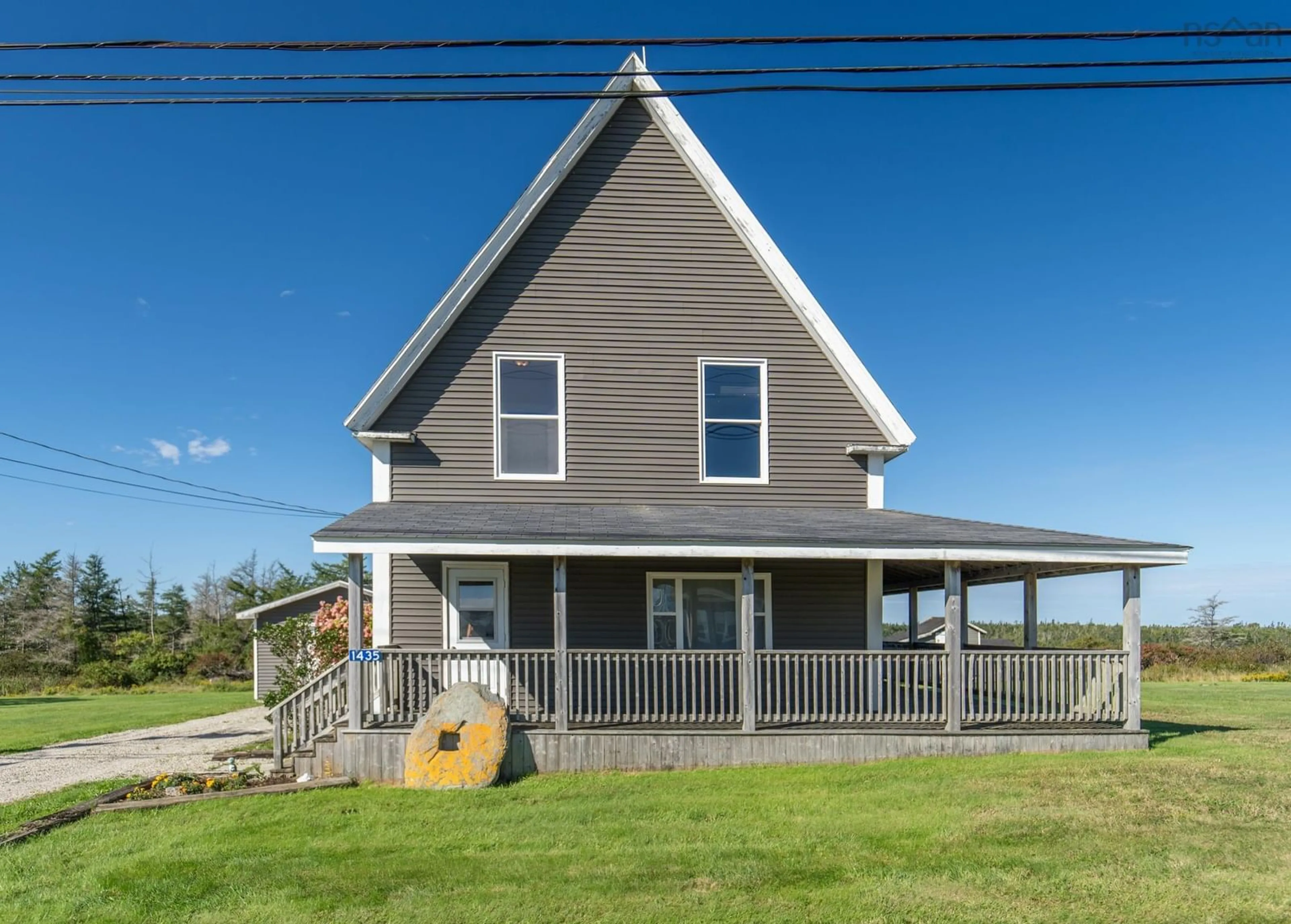 Home with vinyl exterior material, building for 1435 Main Shore Rd, Sandford Nova Scotia B5A 5K8