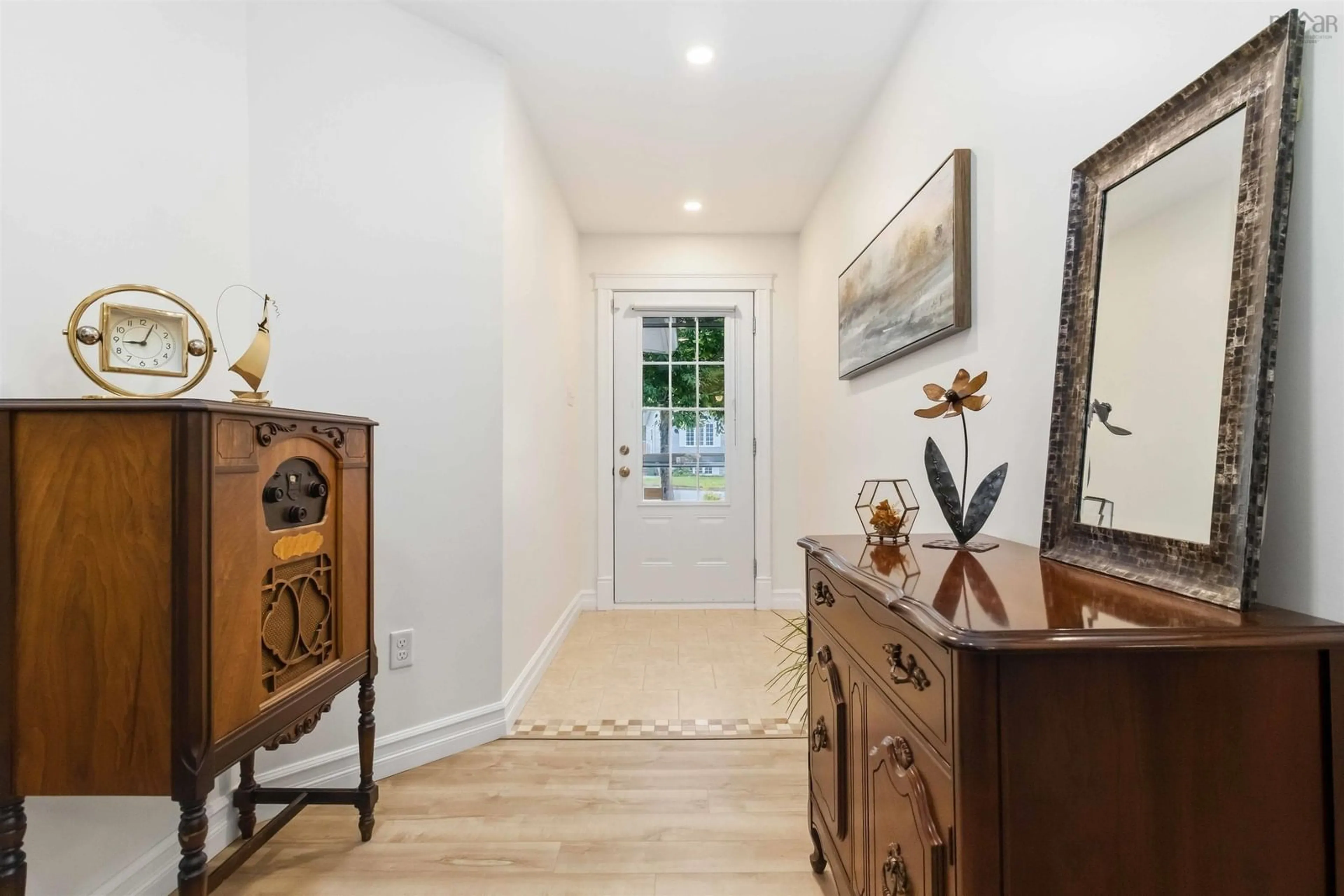 Indoor entryway for 192 Winburn Ave, Bridgewater Nova Scotia B4V 9A4