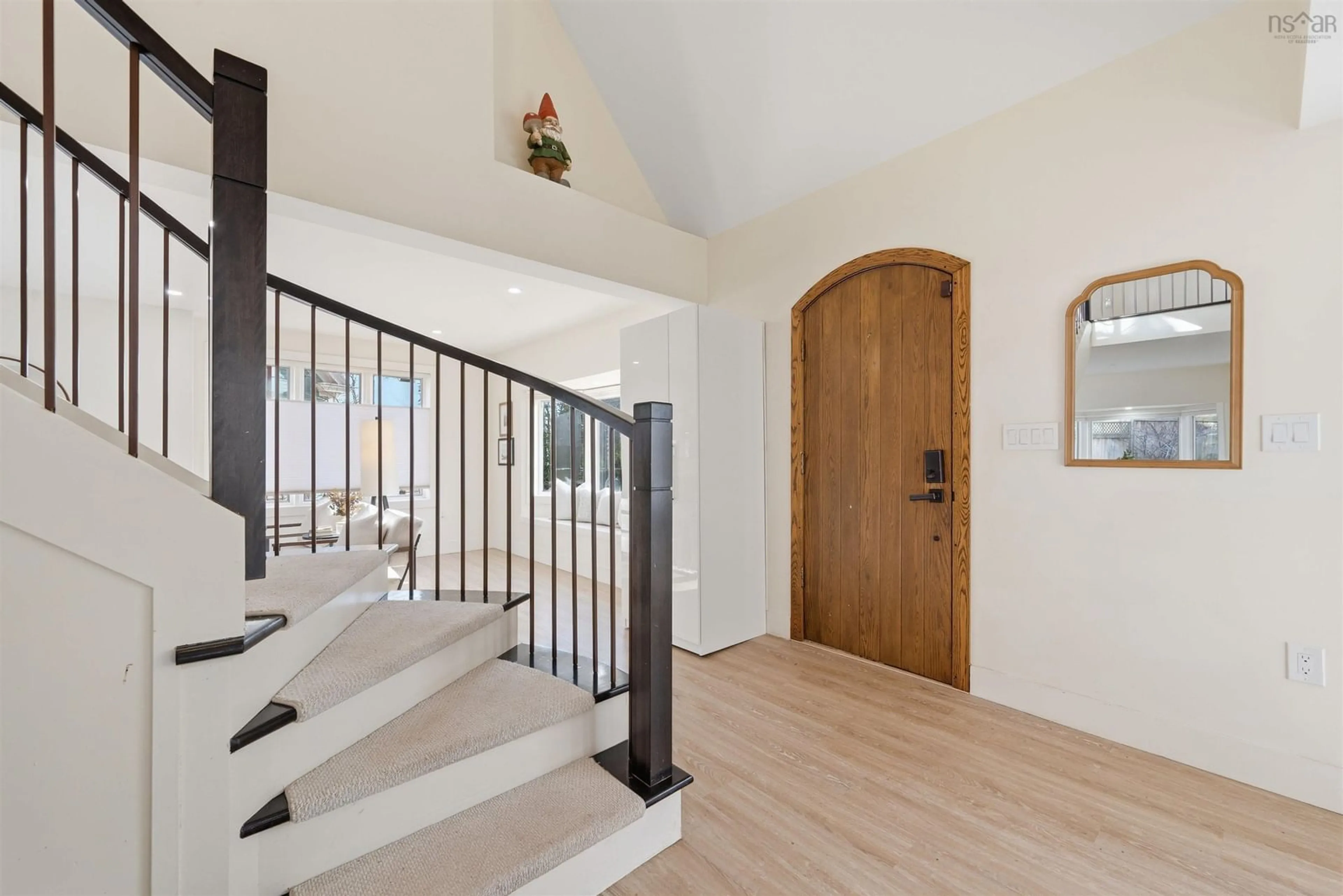 Indoor entryway for 680 Shore Dr, Bedford Nova Scotia B4A 2E1