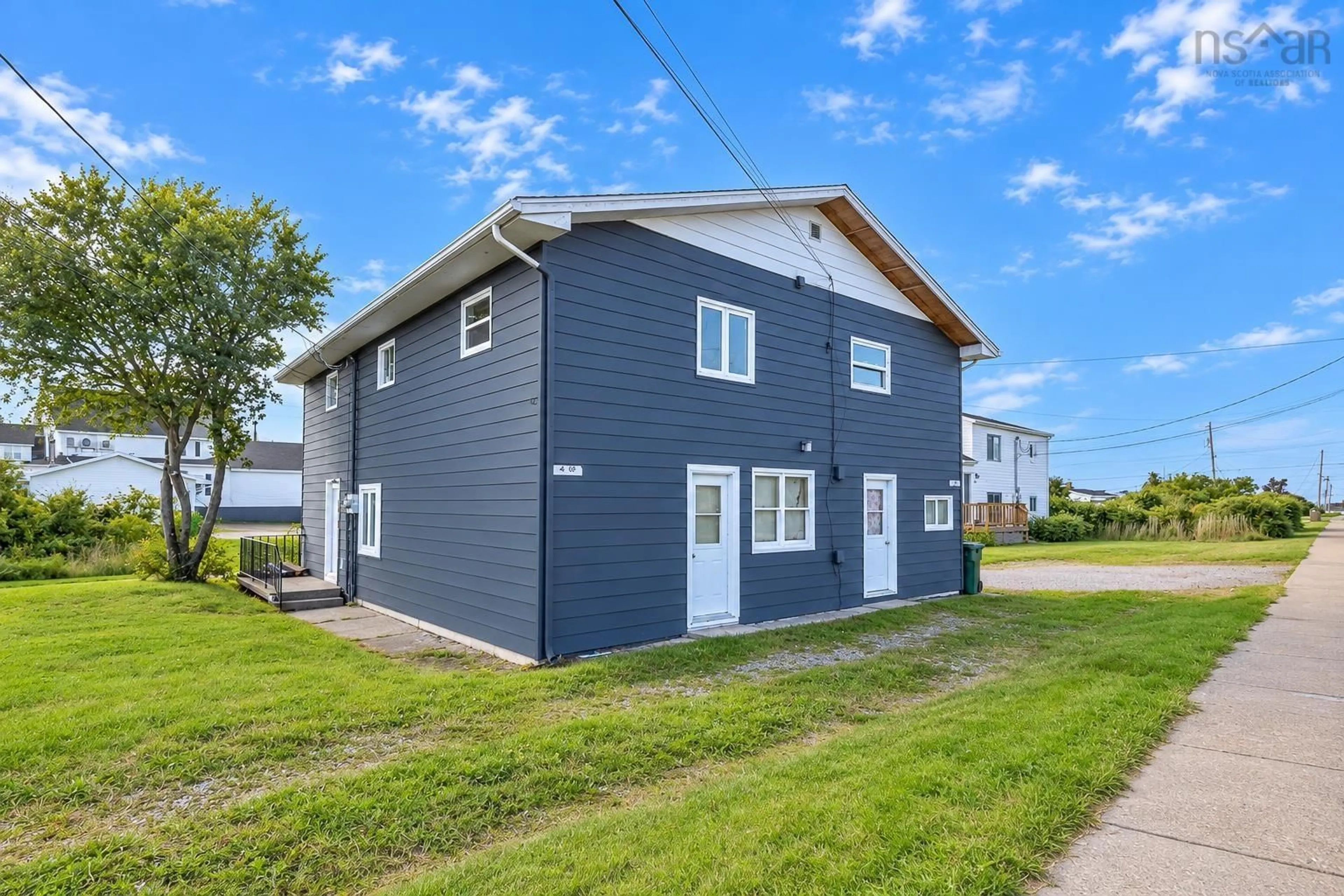 Home with vinyl exterior material, building for 379 Eighth St, New Waterford Nova Scotia B1H 3S6