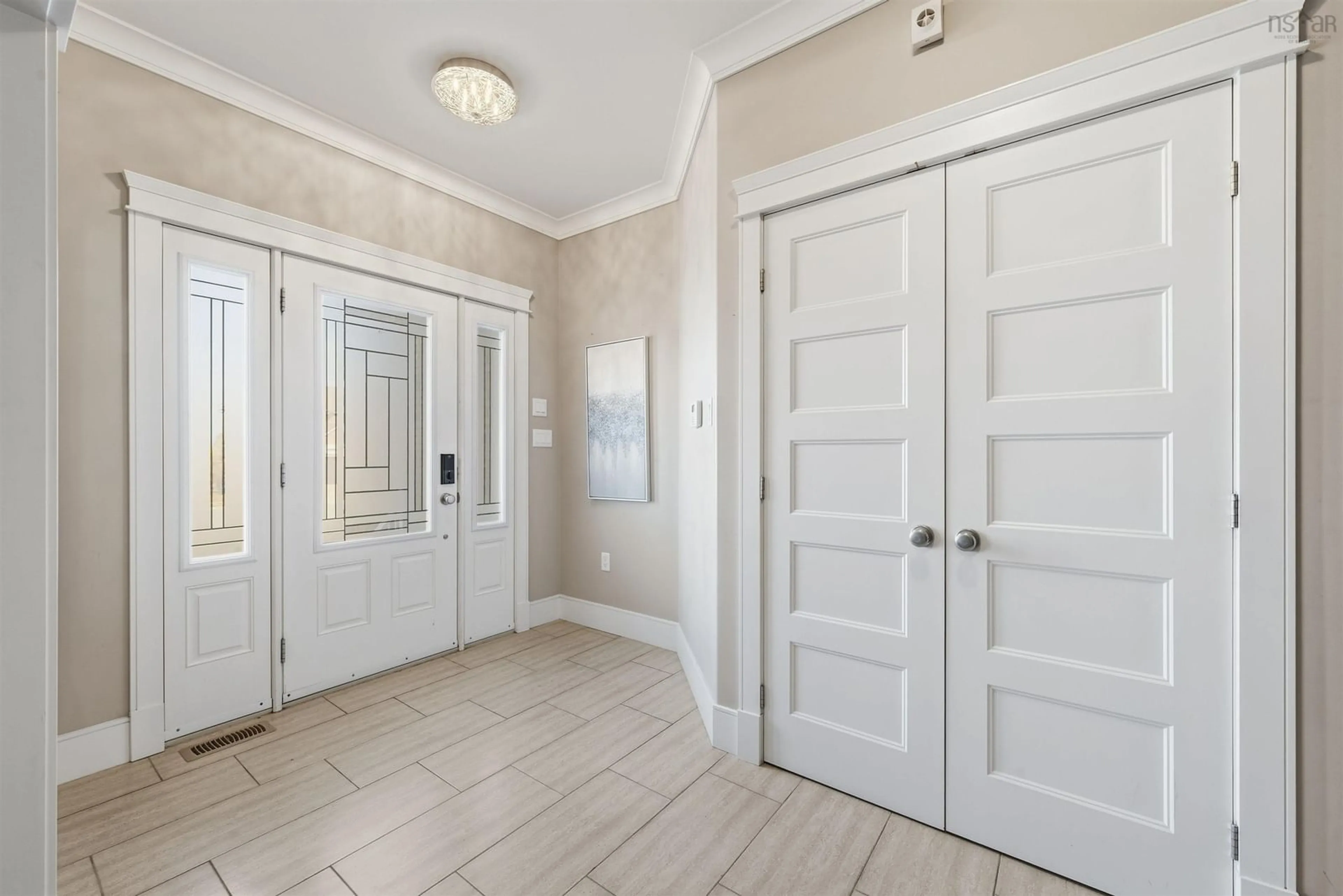 Indoor entryway for 119 William Borrett Terr, Bedford Nova Scotia B4A 0G6