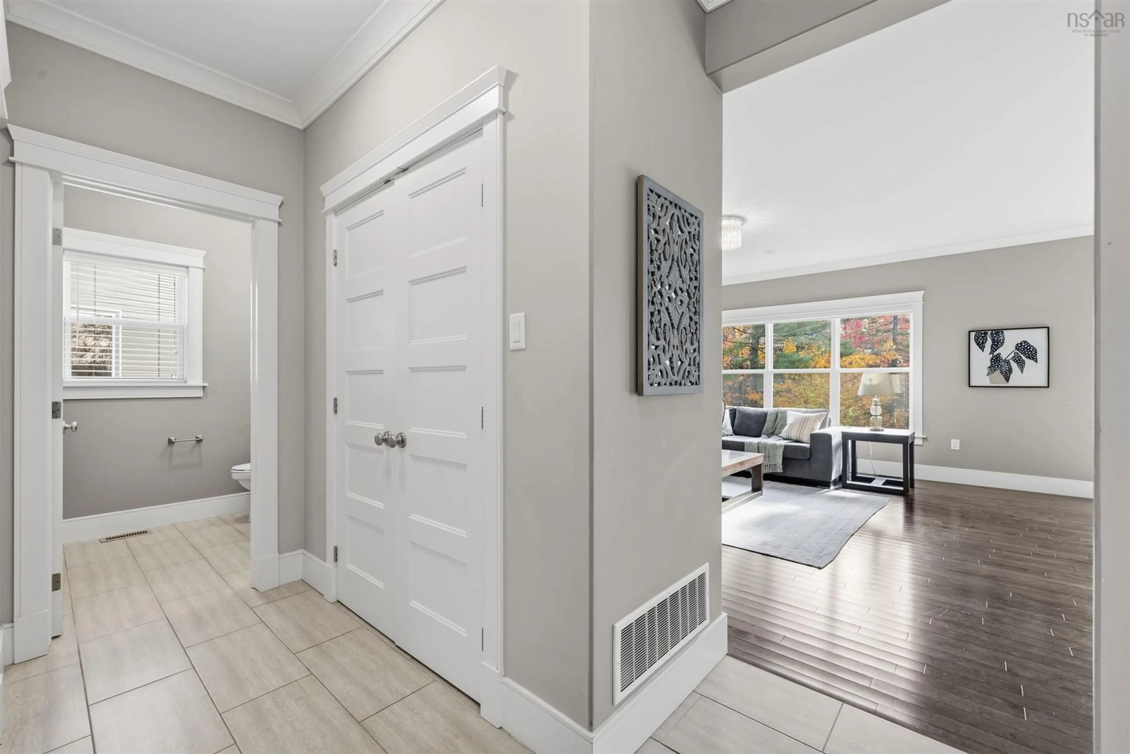 Indoor entryway for 119 William Borrett Terr, Bedford Nova Scotia B4A 0G6