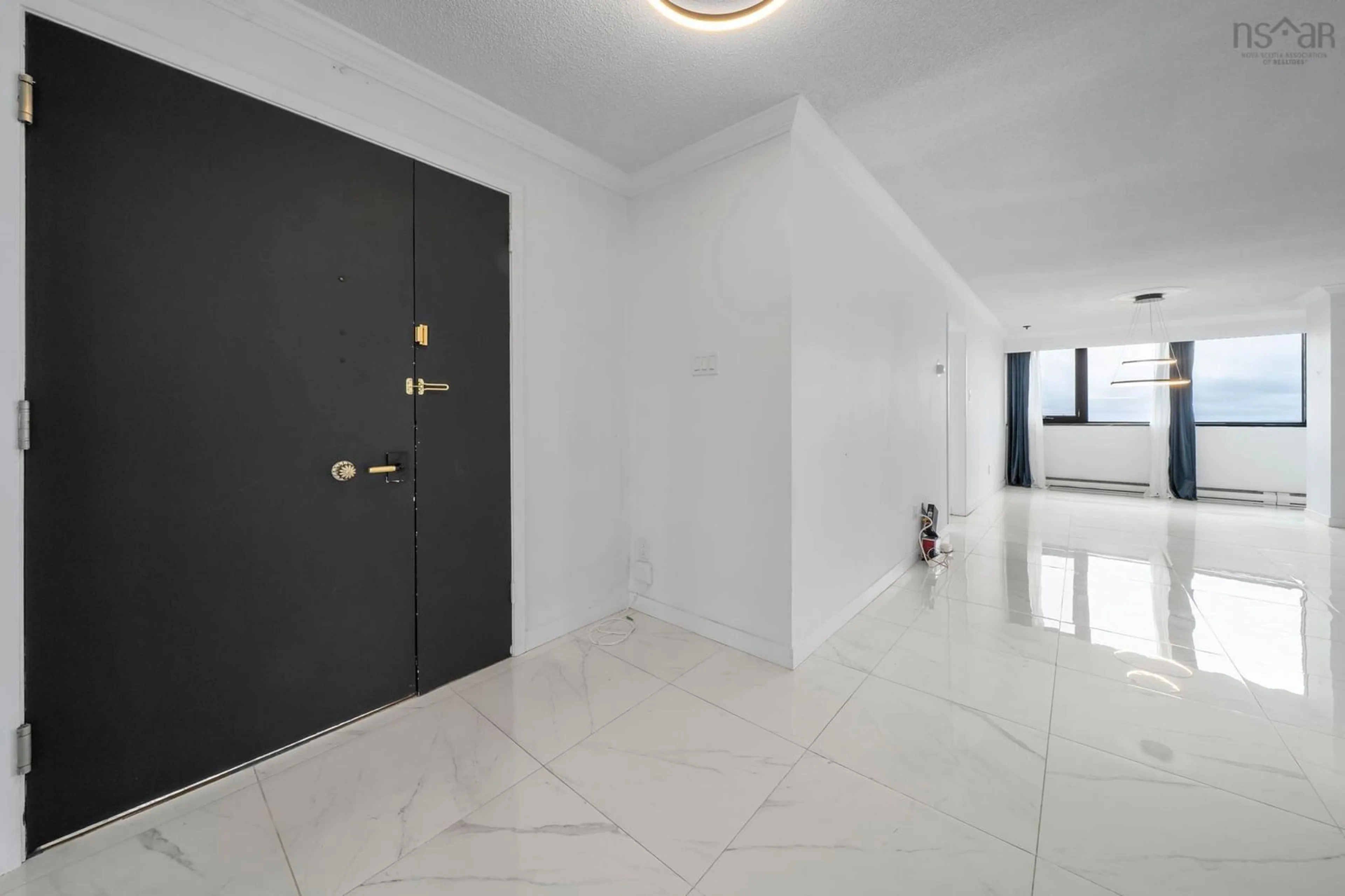 Indoor foyer for 5959 Spring Garden Rd #PH101, Halifax Nova Scotia B3H 1Y5