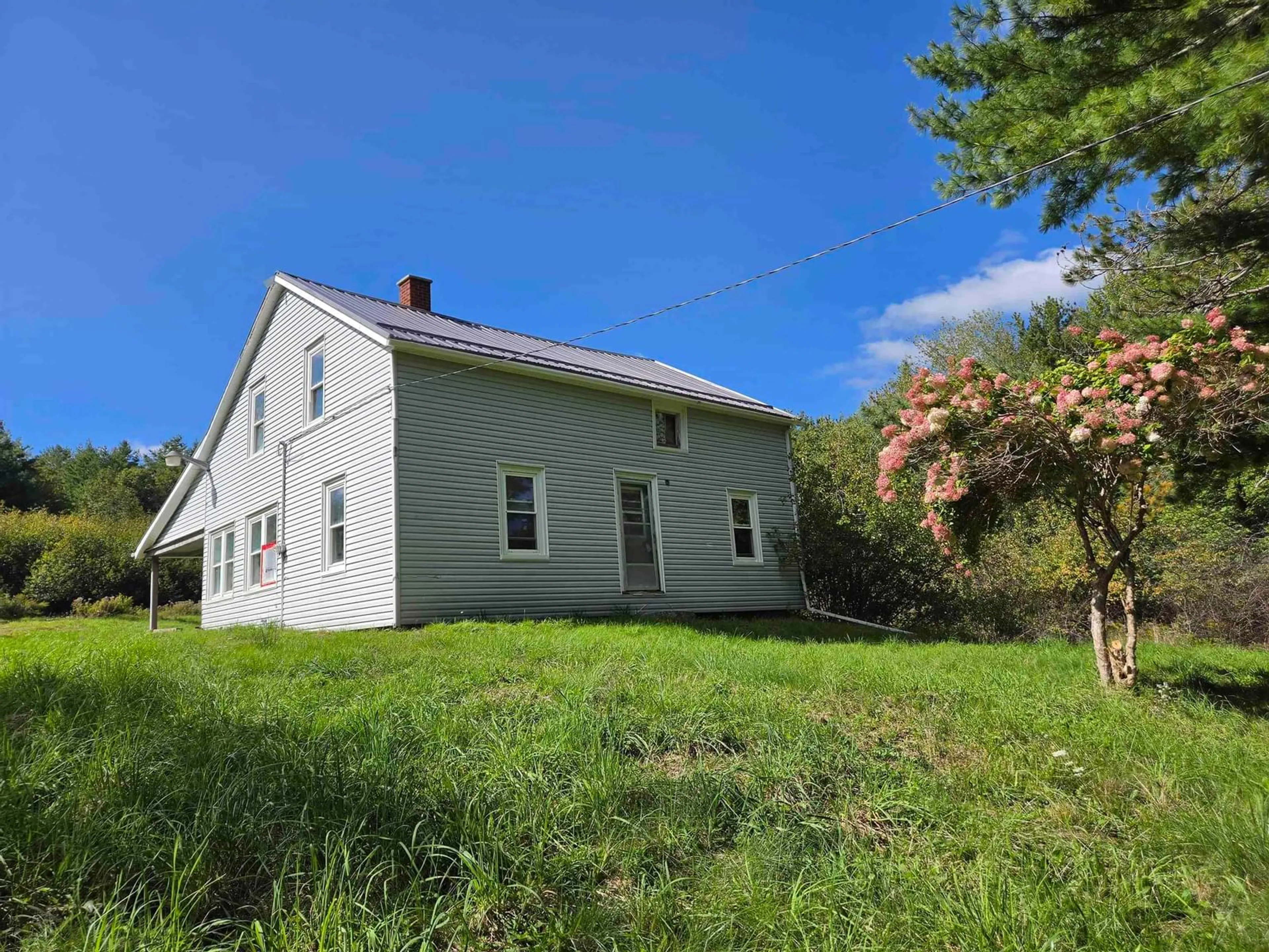 A pic from outside/outdoor area/front of a property/back of a property/a pic from drone, building for 415 Old Harmony Rd, Harmony Mills Nova Scotia B0T 1B0