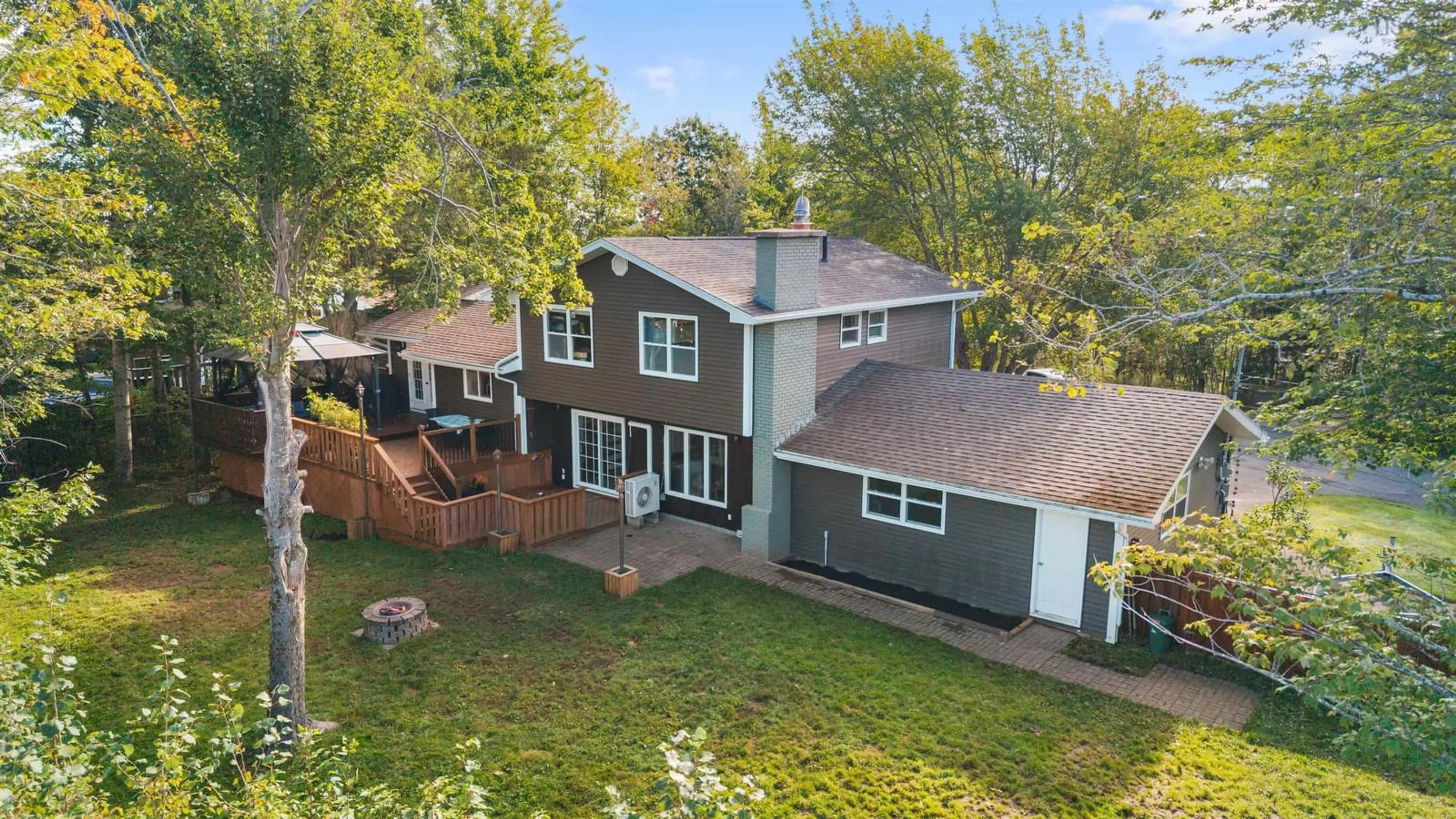 A pic from outside/outdoor area/front of a property/back of a property/a pic from drone, unknown for 12 Birch Hill Dr, Stellarton Nova Scotia B0K 1S0
