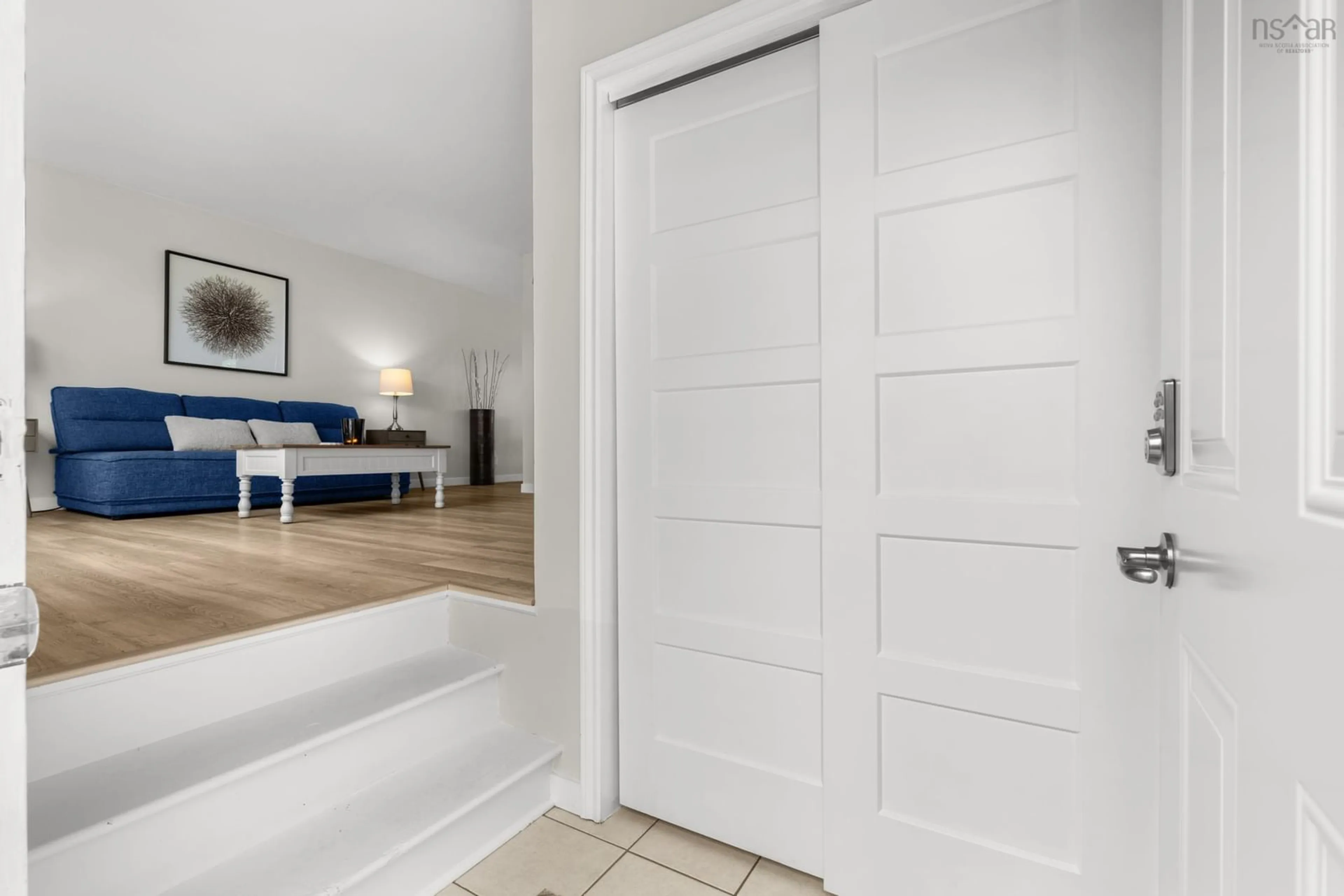 Indoor entryway for 20 Stratford Dr, Cole Harbour Nova Scotia B2V 2M6