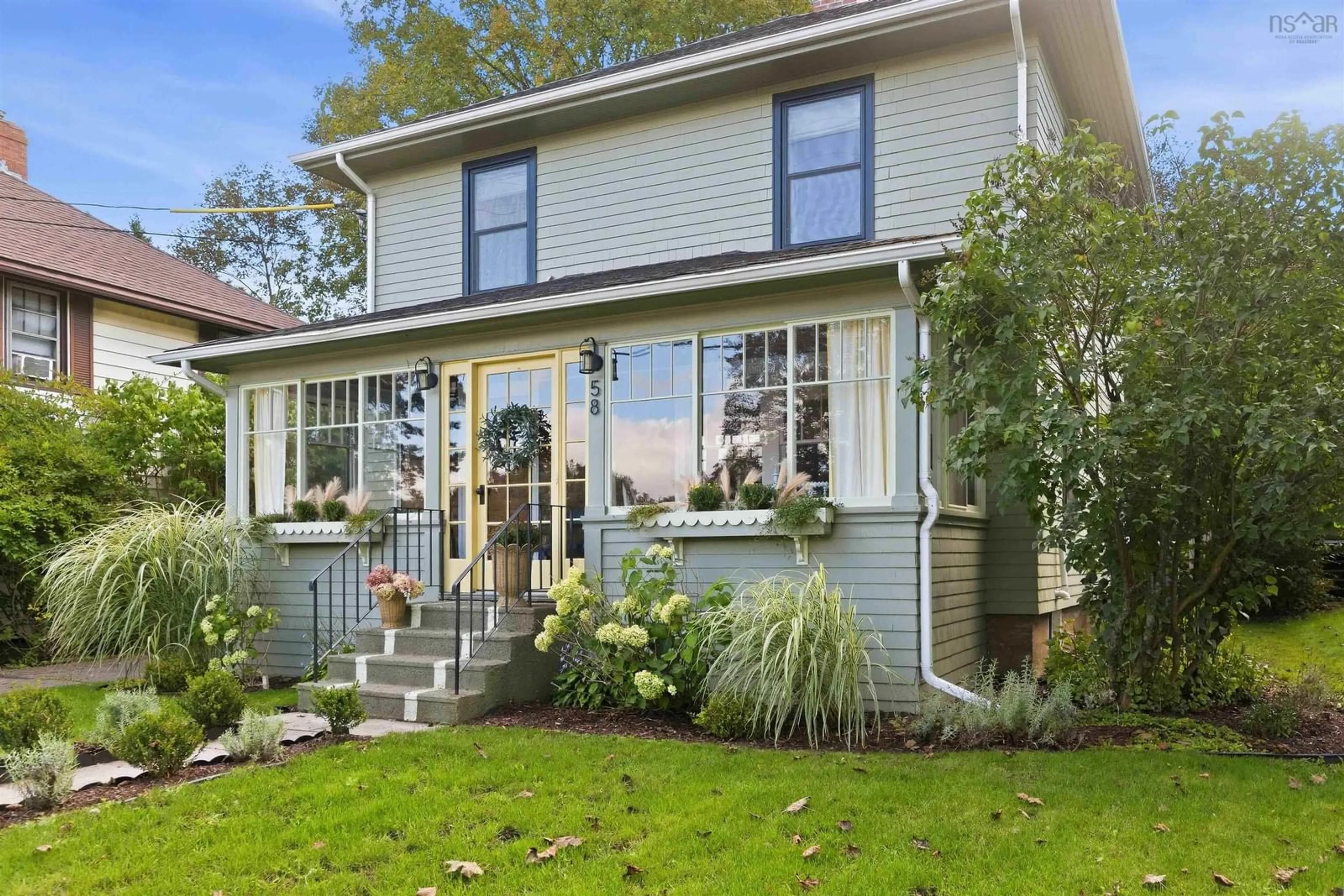 Home with vinyl exterior material, street for 58 Park St, Kentville Nova Scotia B4N 1M2