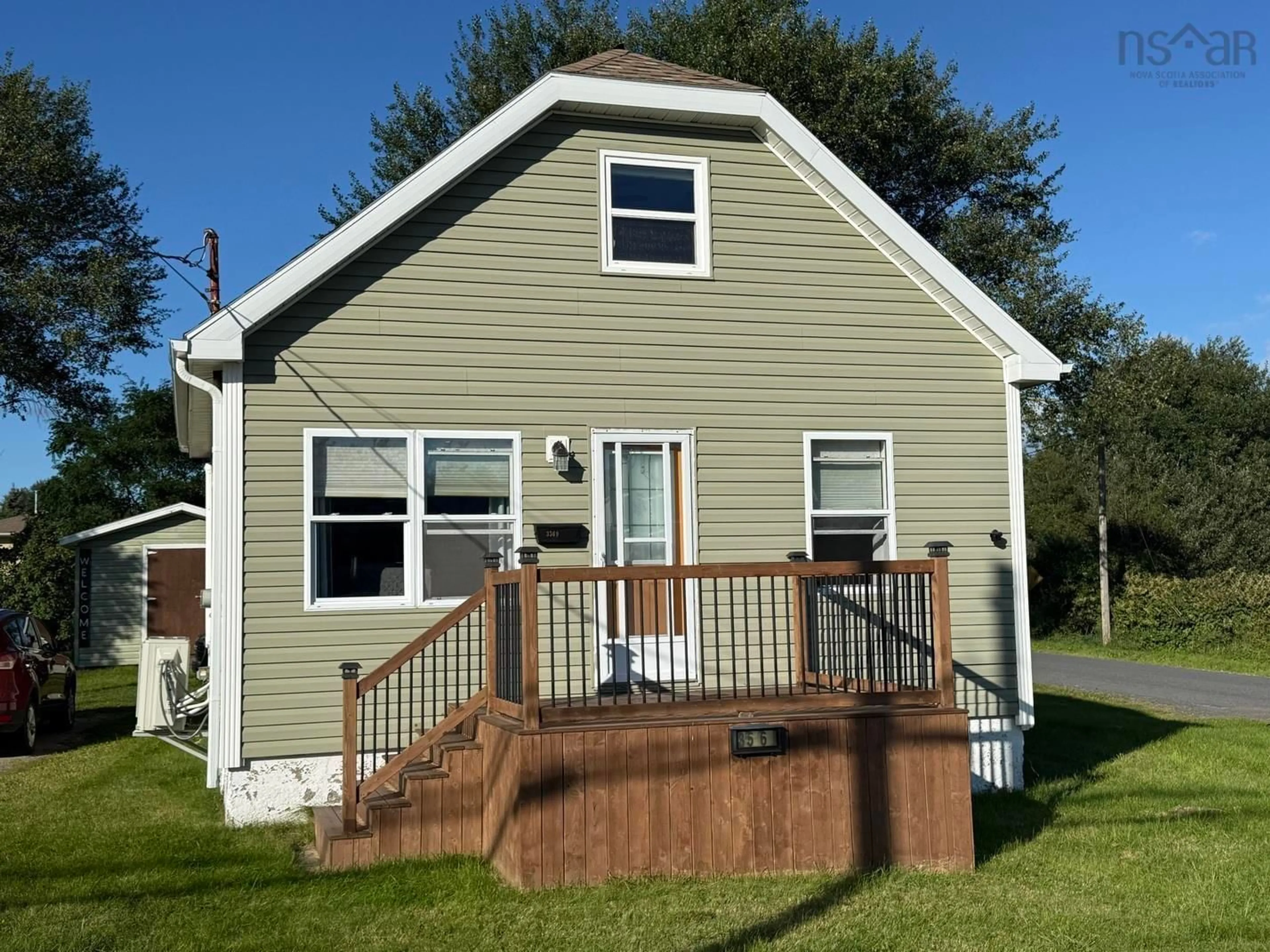 Home with vinyl exterior material, unknown for 3569 Ellsworth Ave, New Waterford Nova Scotia B1H 2G8
