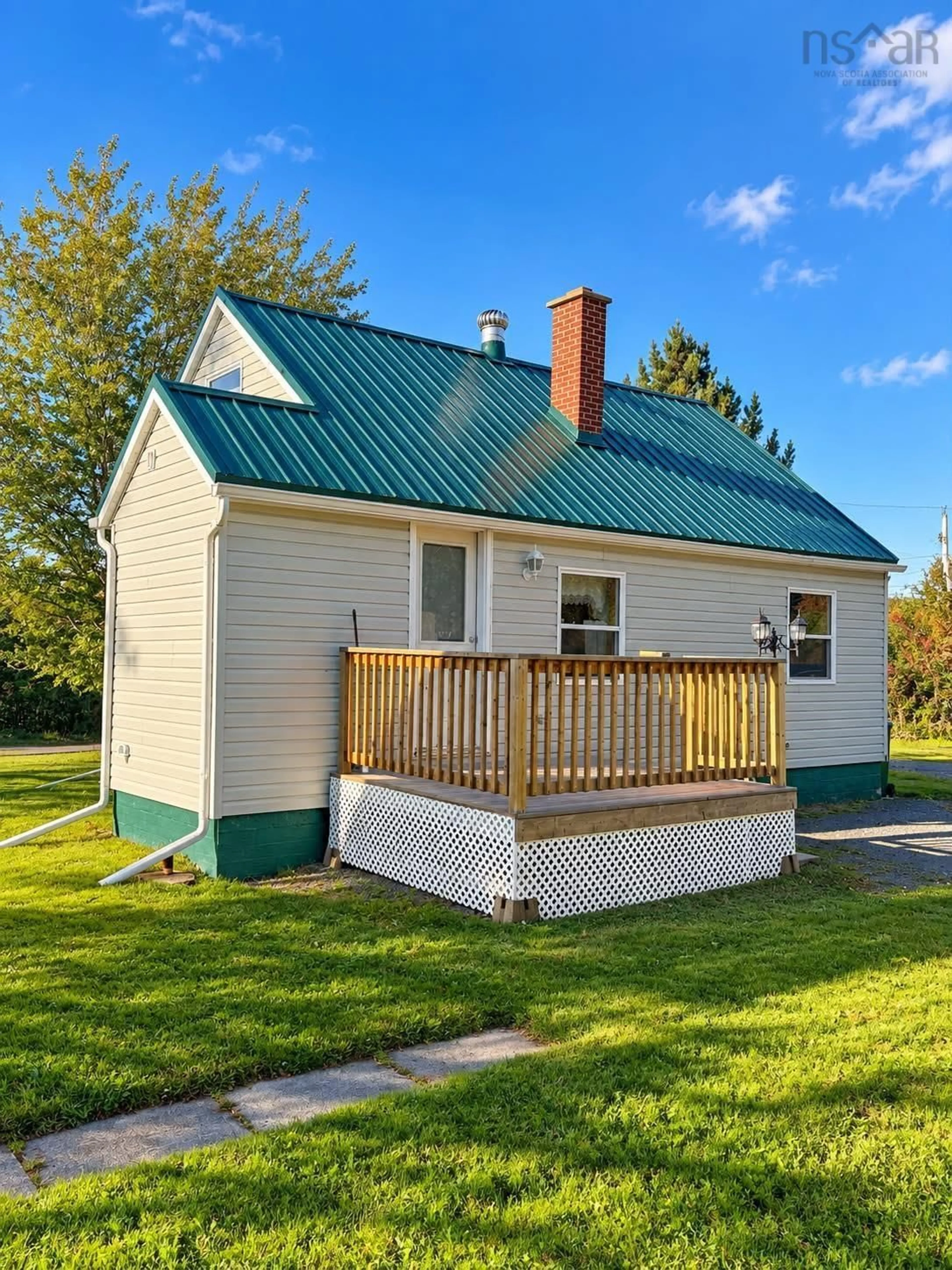 Home with vinyl exterior material, unknown for 6144 Highway 4, Linacy Nova Scotia B2H 5C4