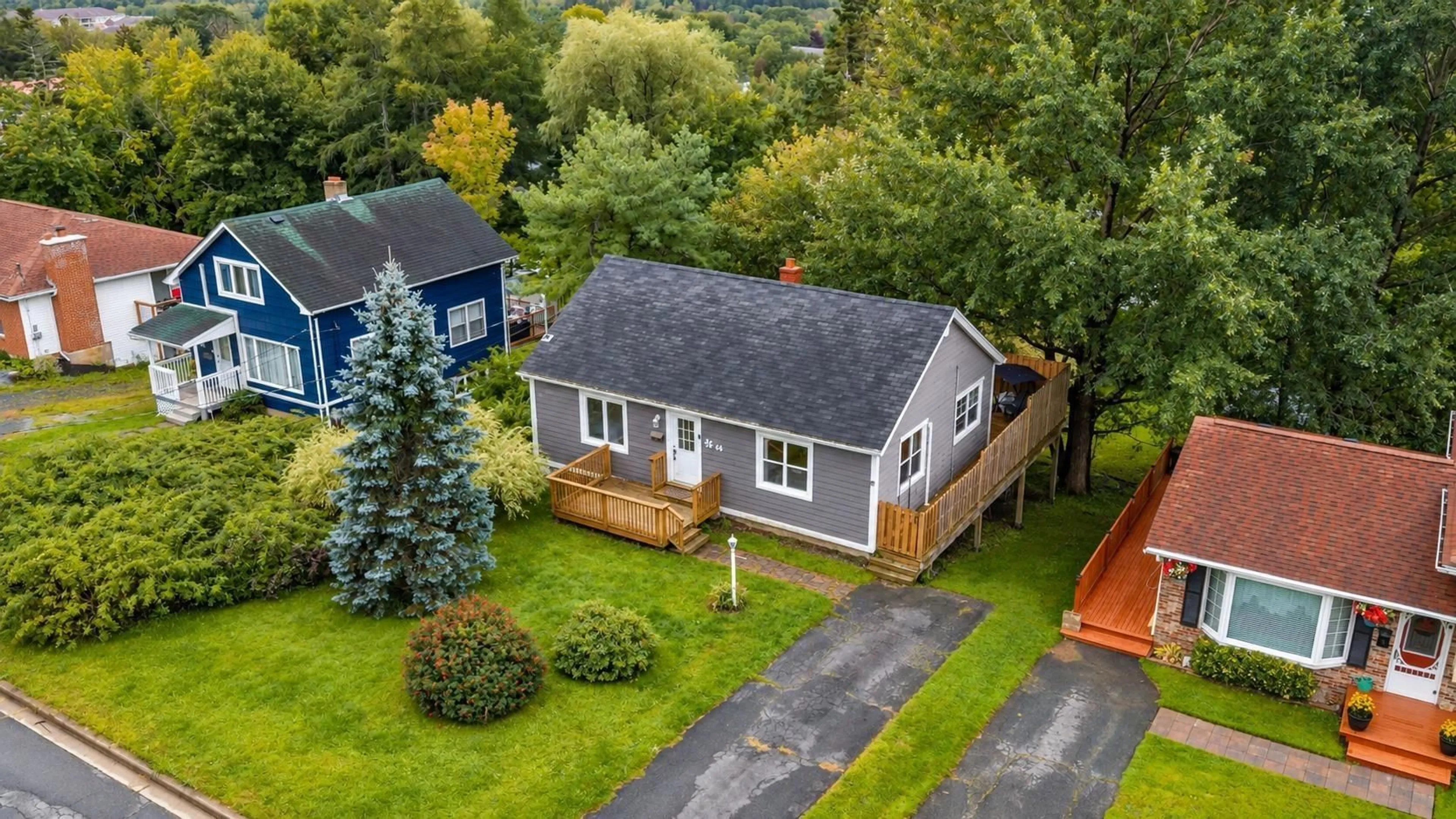 A pic from outside/outdoor area/front of a property/back of a property/a pic from drone, street for 44 Hillside Avenue, Sackville Nova Scotia B4C 1W7