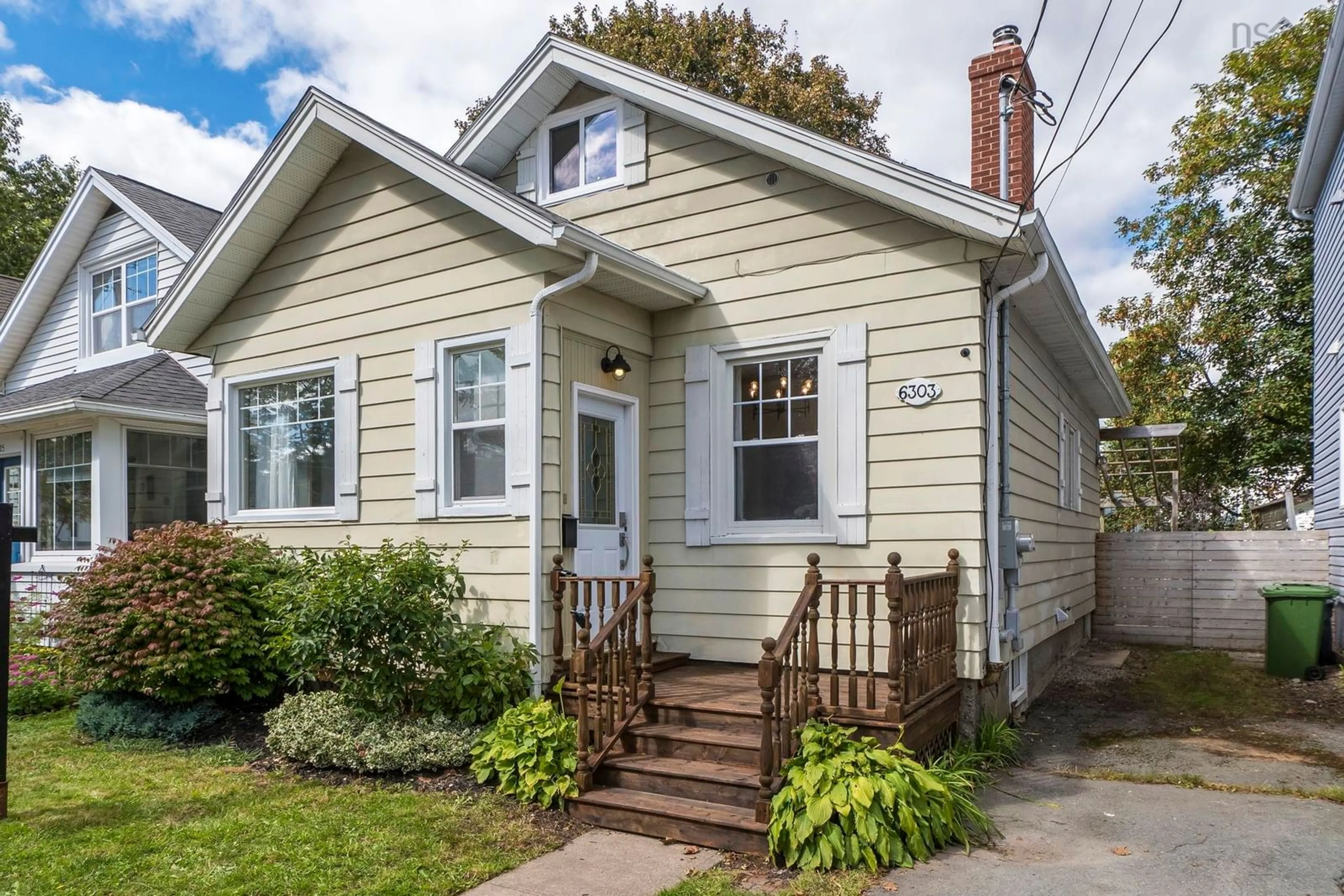 Home with vinyl exterior material, street for 6303 Almon St, Halifax Nova Scotia B3L 1V1