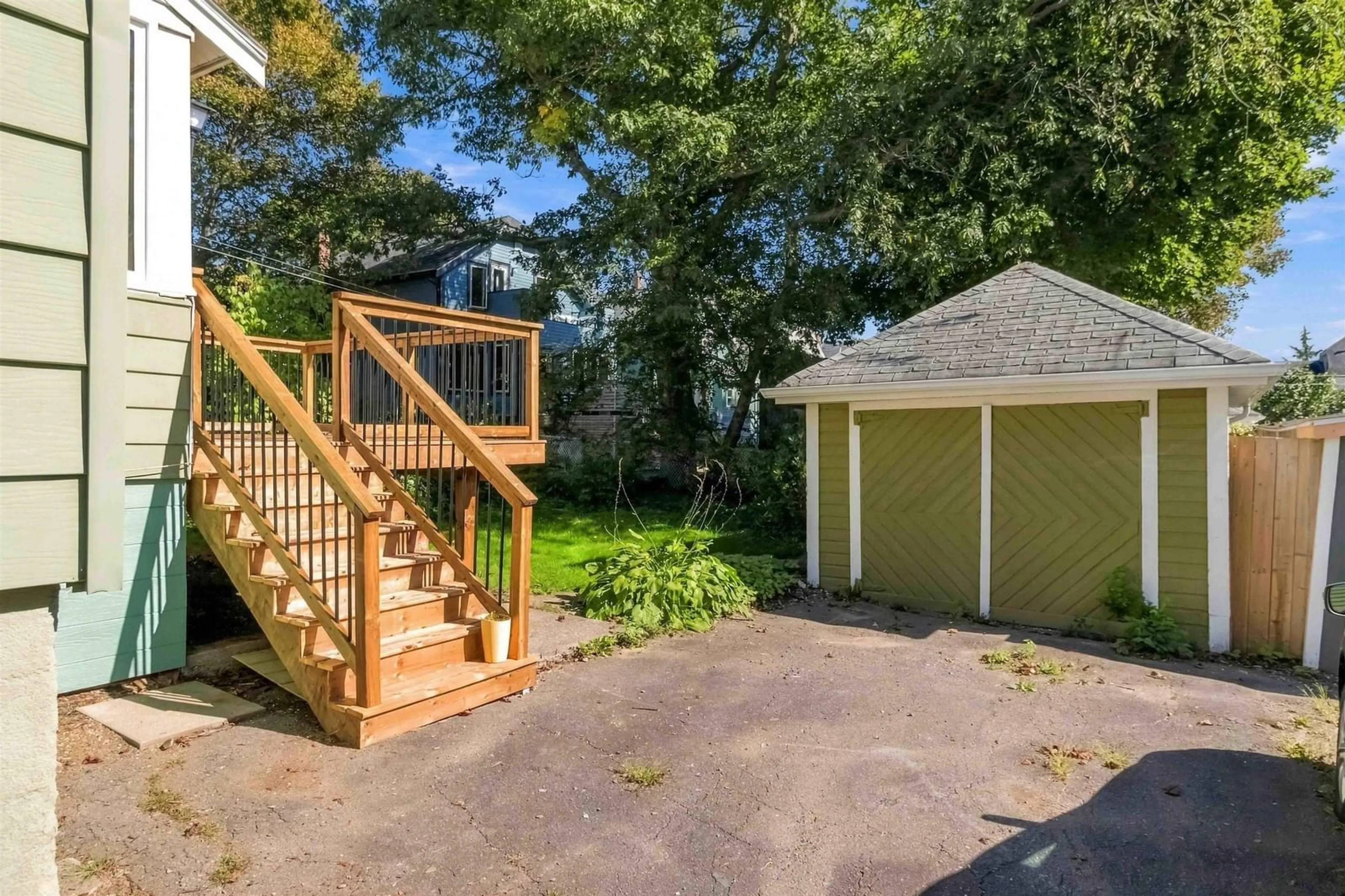 Patio, unknown for 6300 Almon St, Halifax Nova Scotia B3L 1V3
