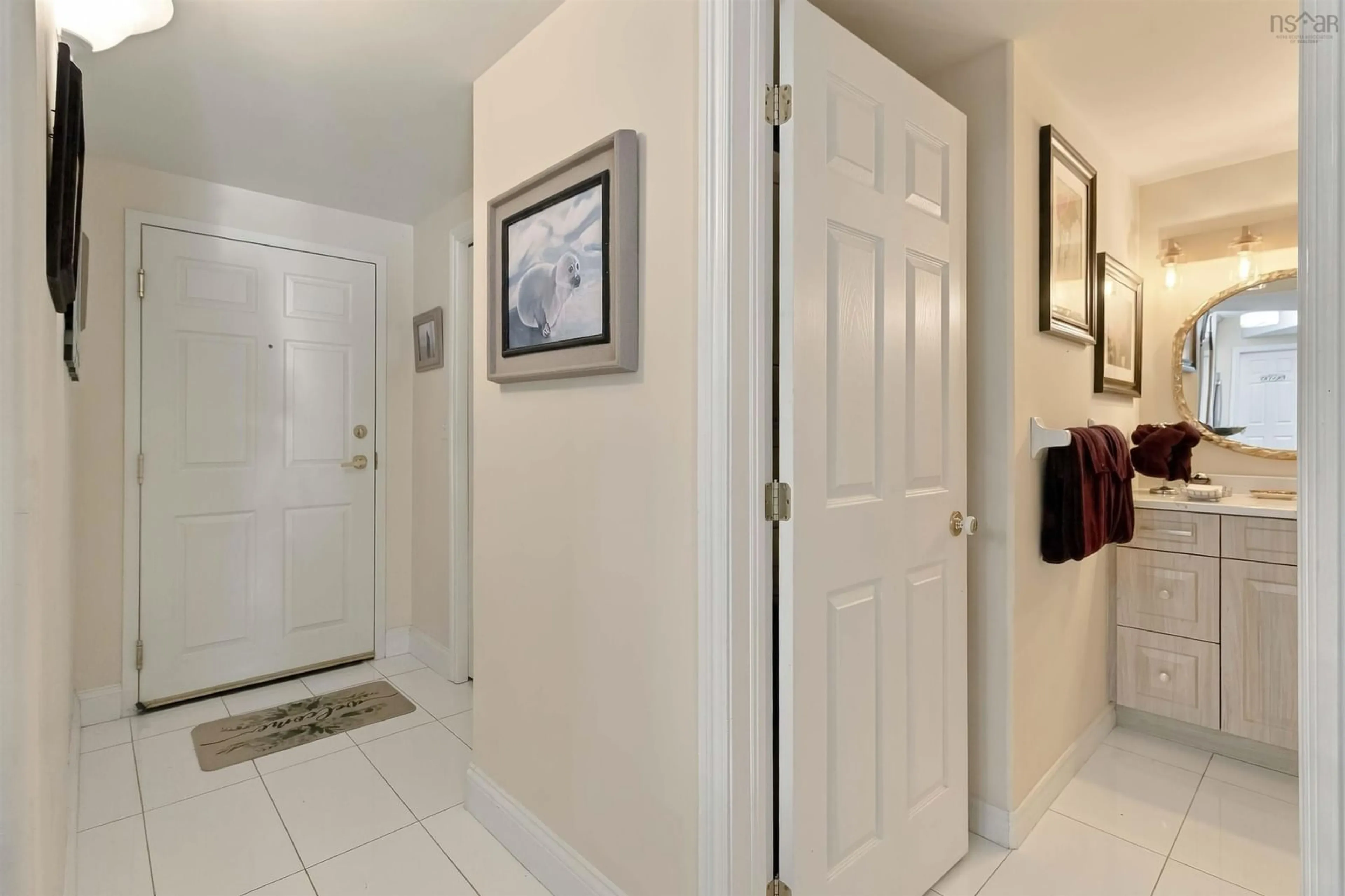 Indoor entryway for 89 Waterfront Drive #206, Bedford Nova Scotia B4A 4K4