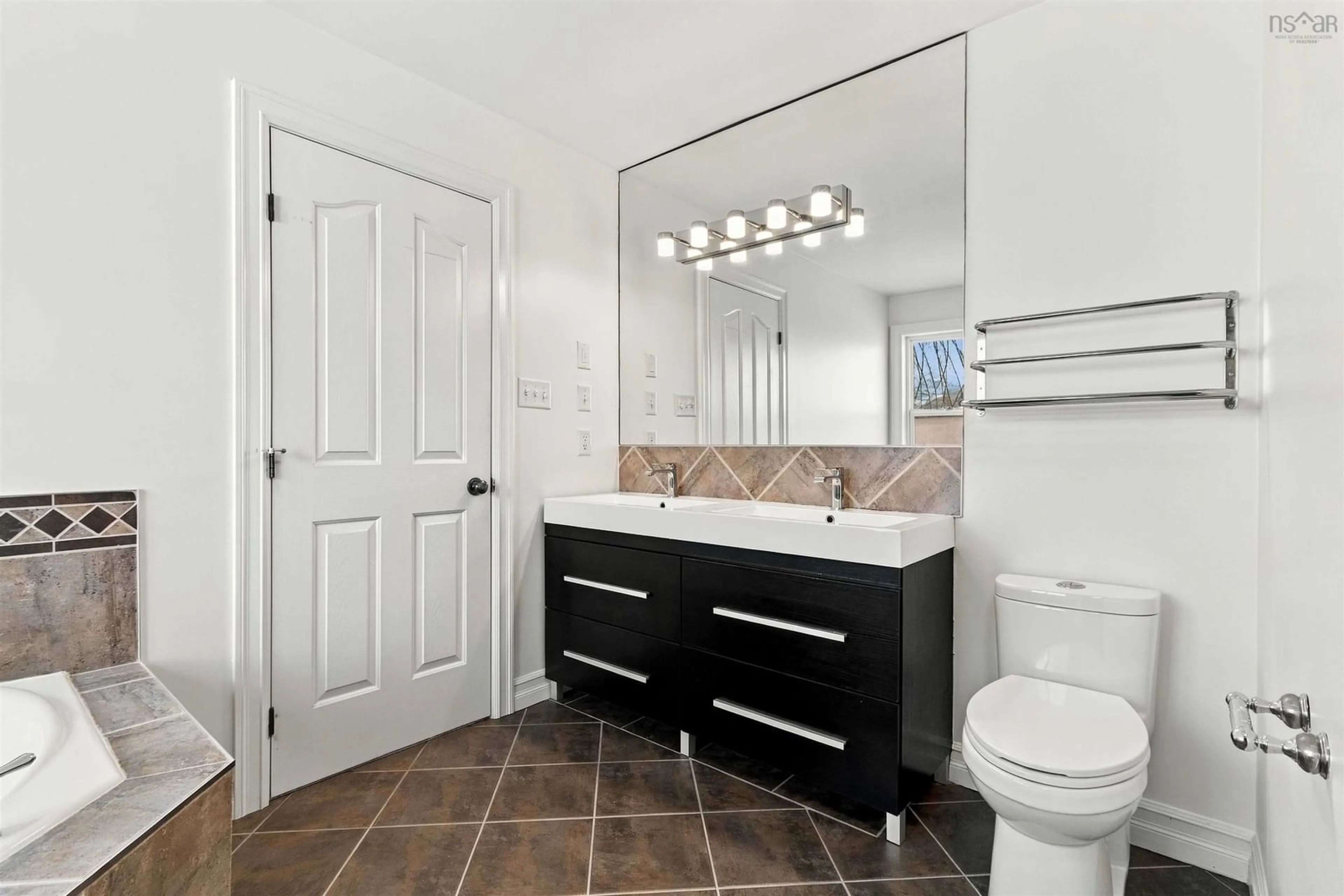 Contemporary bathroom, ceramic/tile floor for 224 Langbrae Dr, Halifax Nova Scotia B3S 1J7