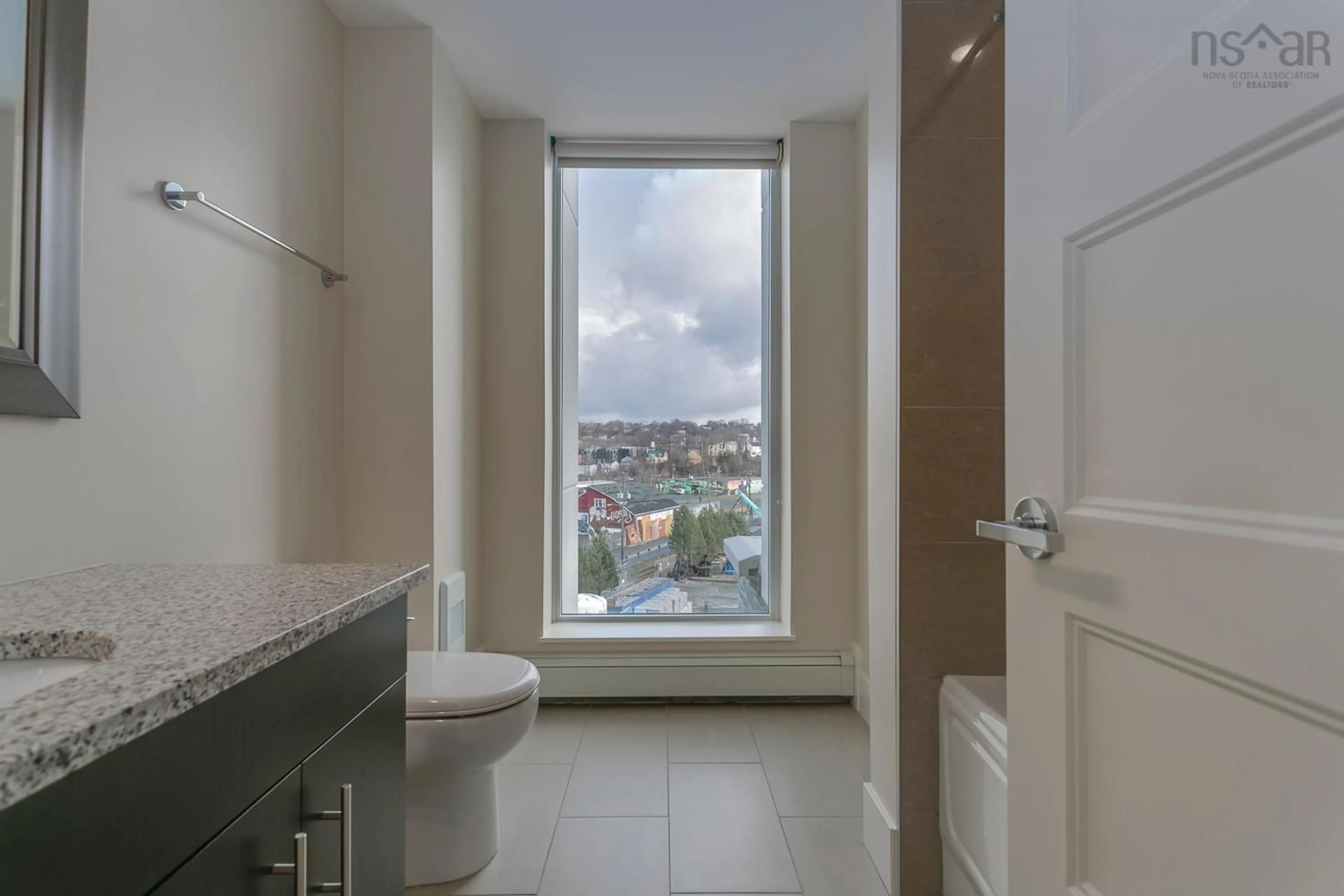 Standard bathroom, ceramic/tile floor for 15 Kings Wharf Pl #401, Dartmouth Nova Scotia B2Y 0C2
