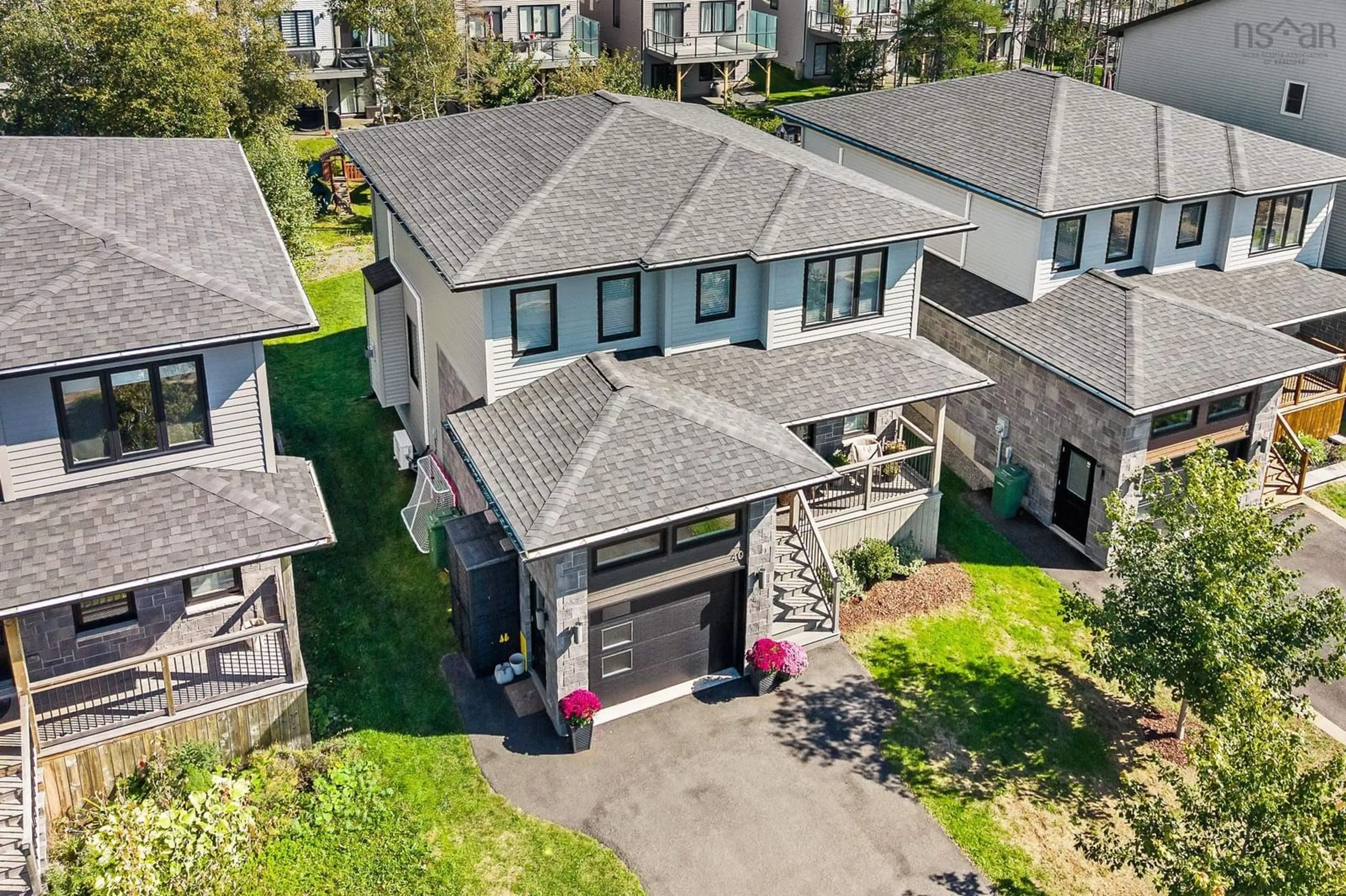 A pic from outside/outdoor area/front of a property/back of a property/a pic from drone, street for 40 Innsbrook Way, Bedford Nova Scotia B4B 0X6