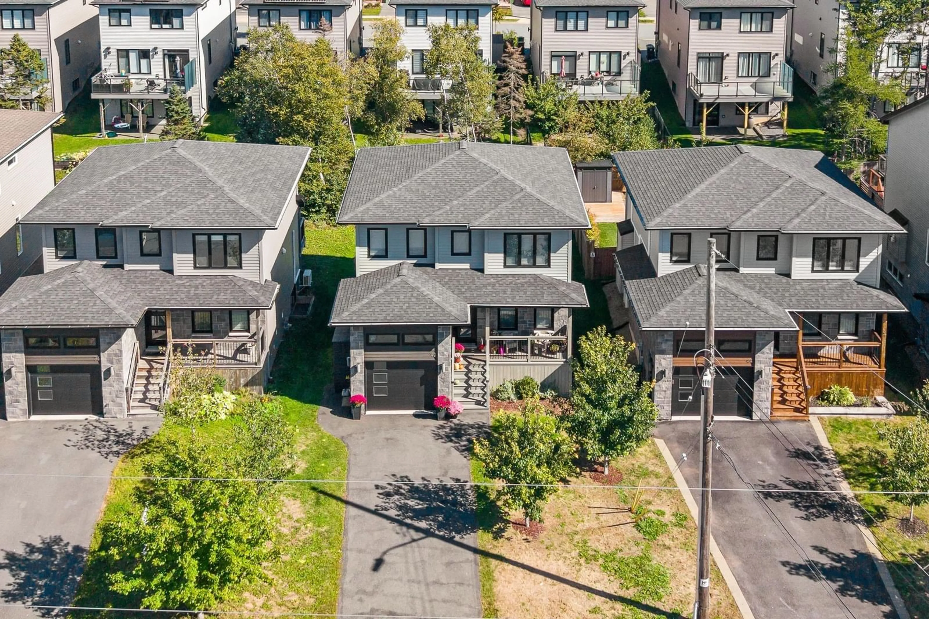 A pic from outside/outdoor area/front of a property/back of a property/a pic from drone, street for 40 Innsbrook Way, Bedford Nova Scotia B4B 0X6
