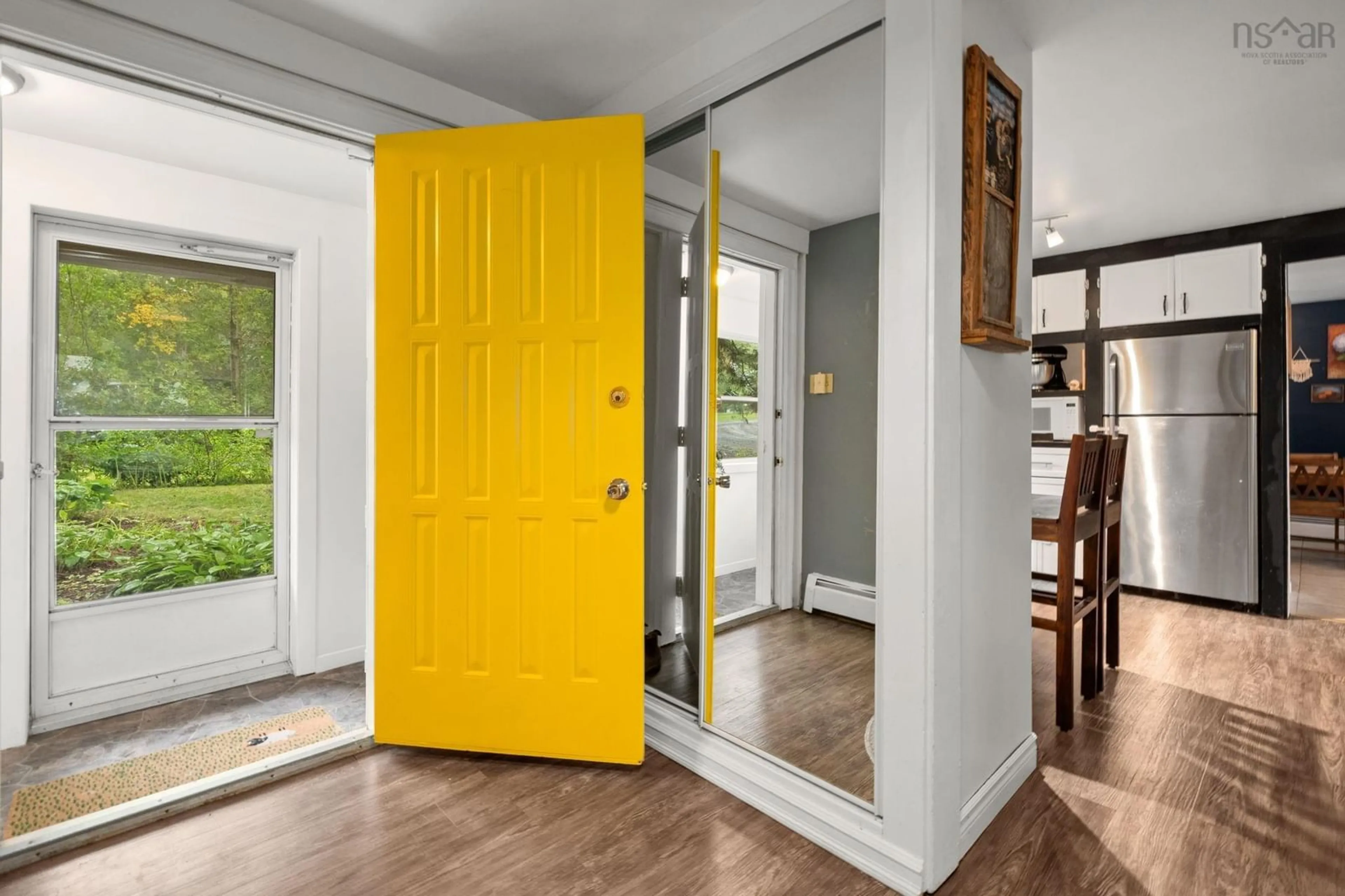 Indoor entryway for 162 Lakewood Dr, Brooklyn Nova Scotia B0N 2A0