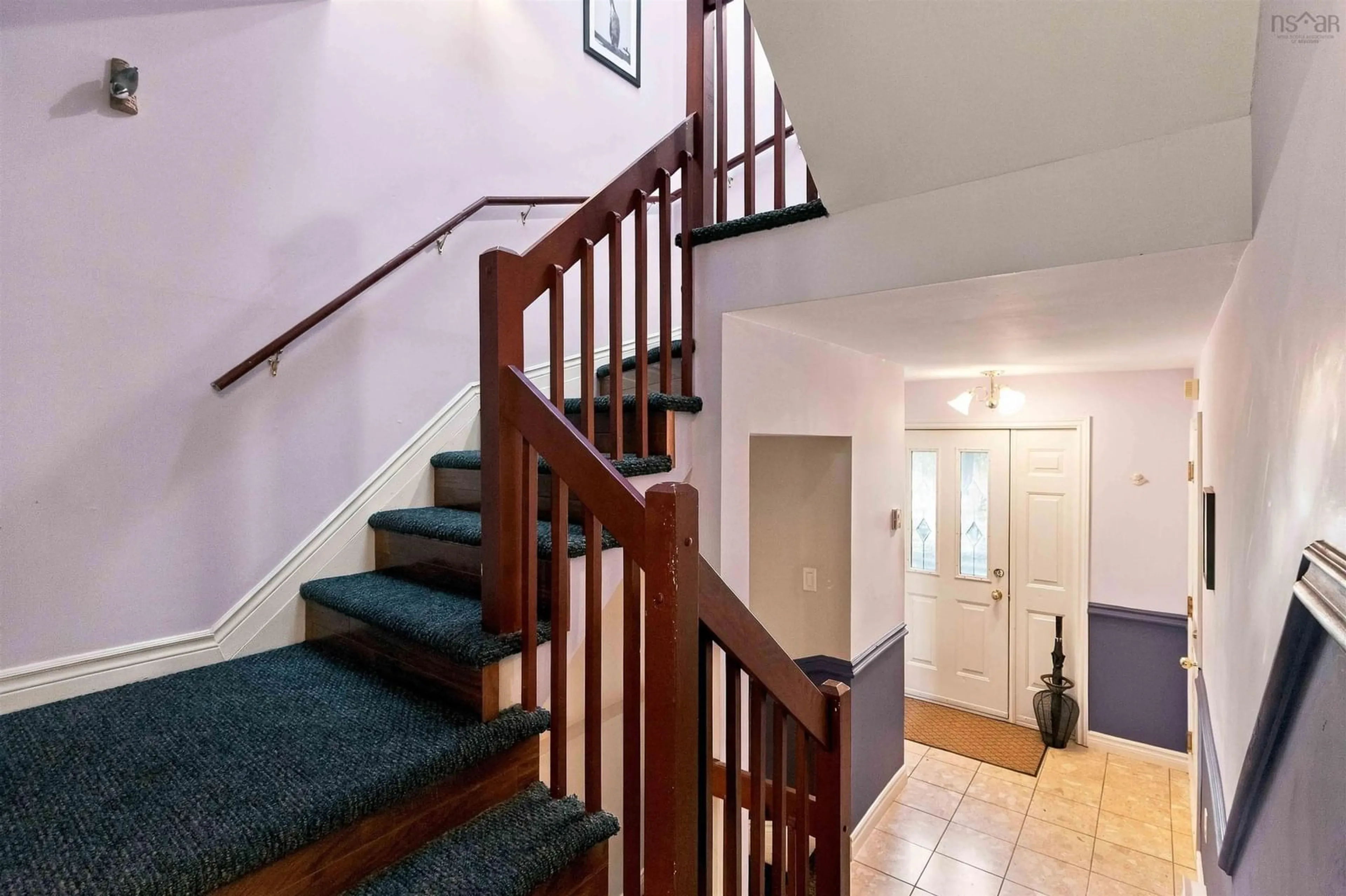 Indoor foyer for 242 Spinnaker Dr, Halifax Nova Scotia B3N 3C6