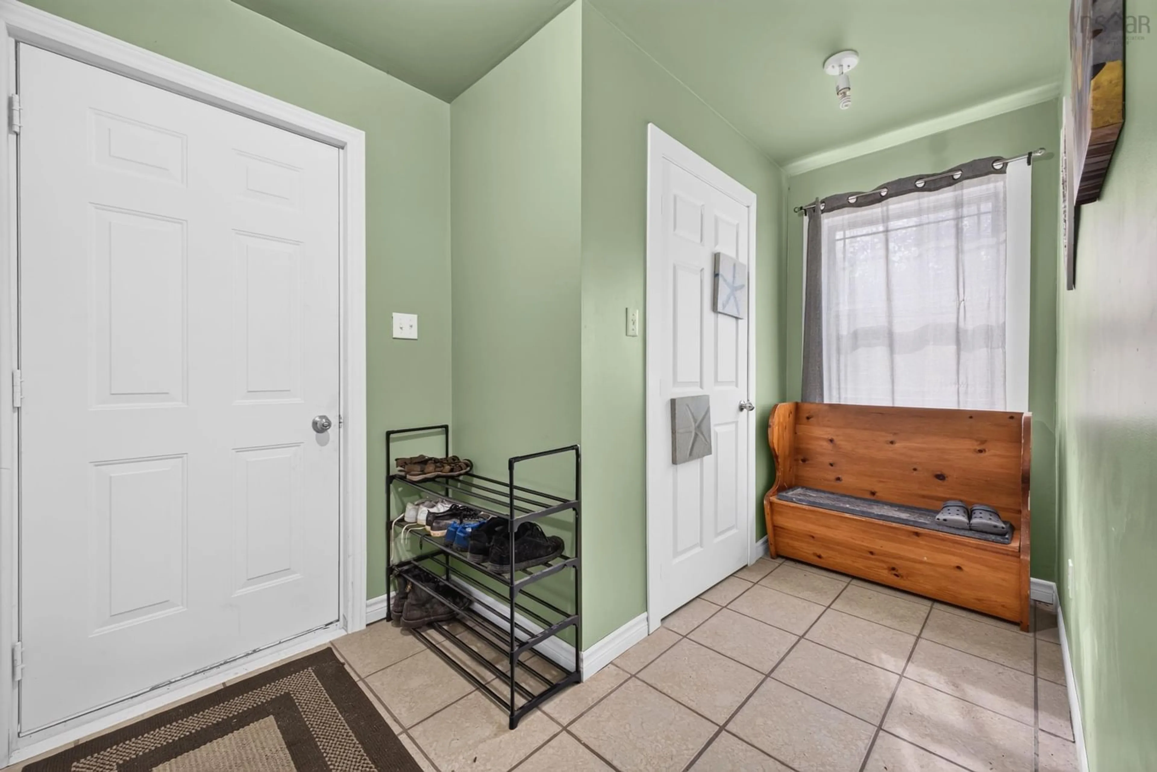 Indoor entryway for 14439 Highway 6, East Wallace Nova Scotia B0K 1E0