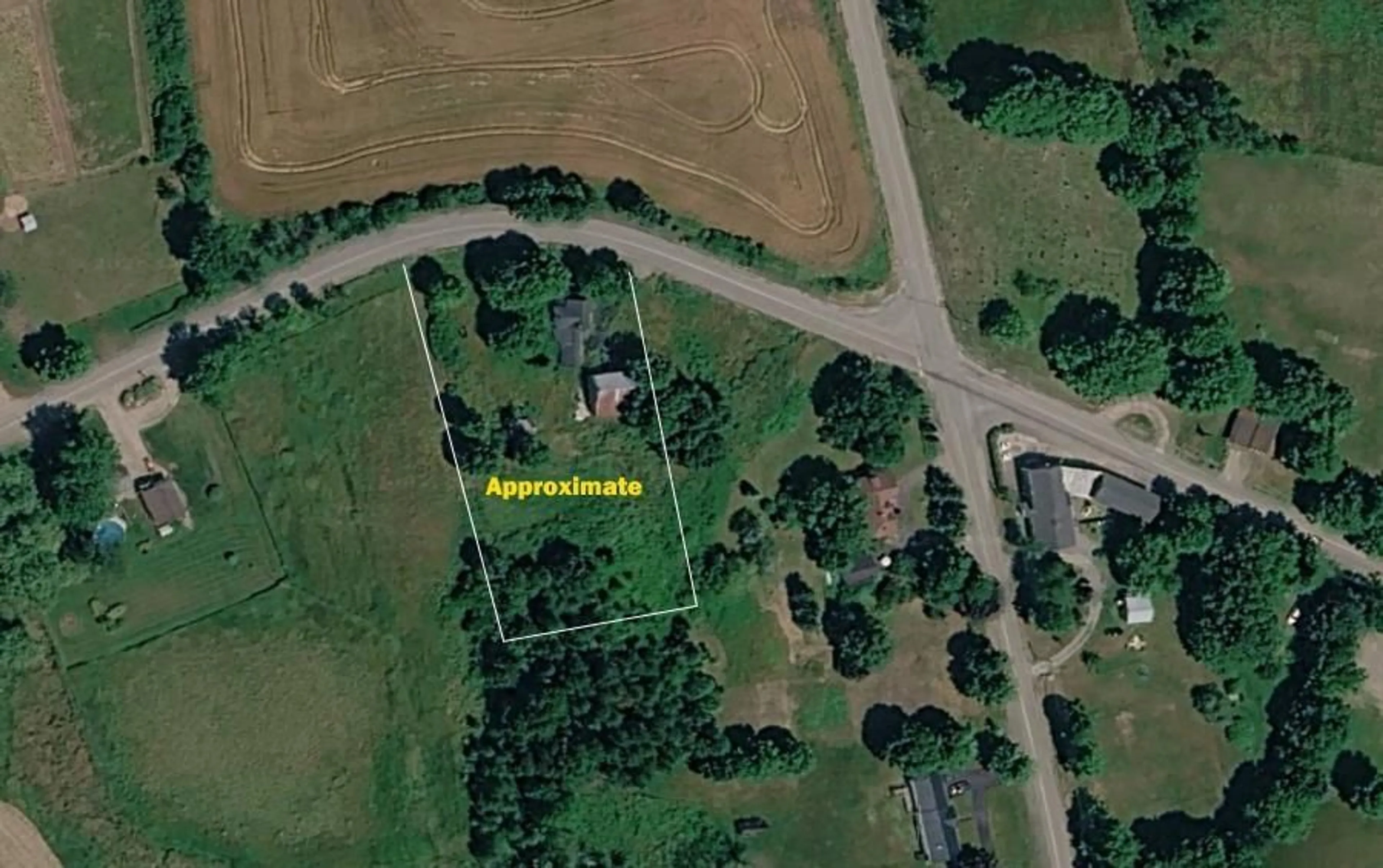 A pic from outside/outdoor area/front of a property/back of a property/a pic from drone, street for 5296 Brooklyn St, Grafton Nova Scotia B0P 1V0