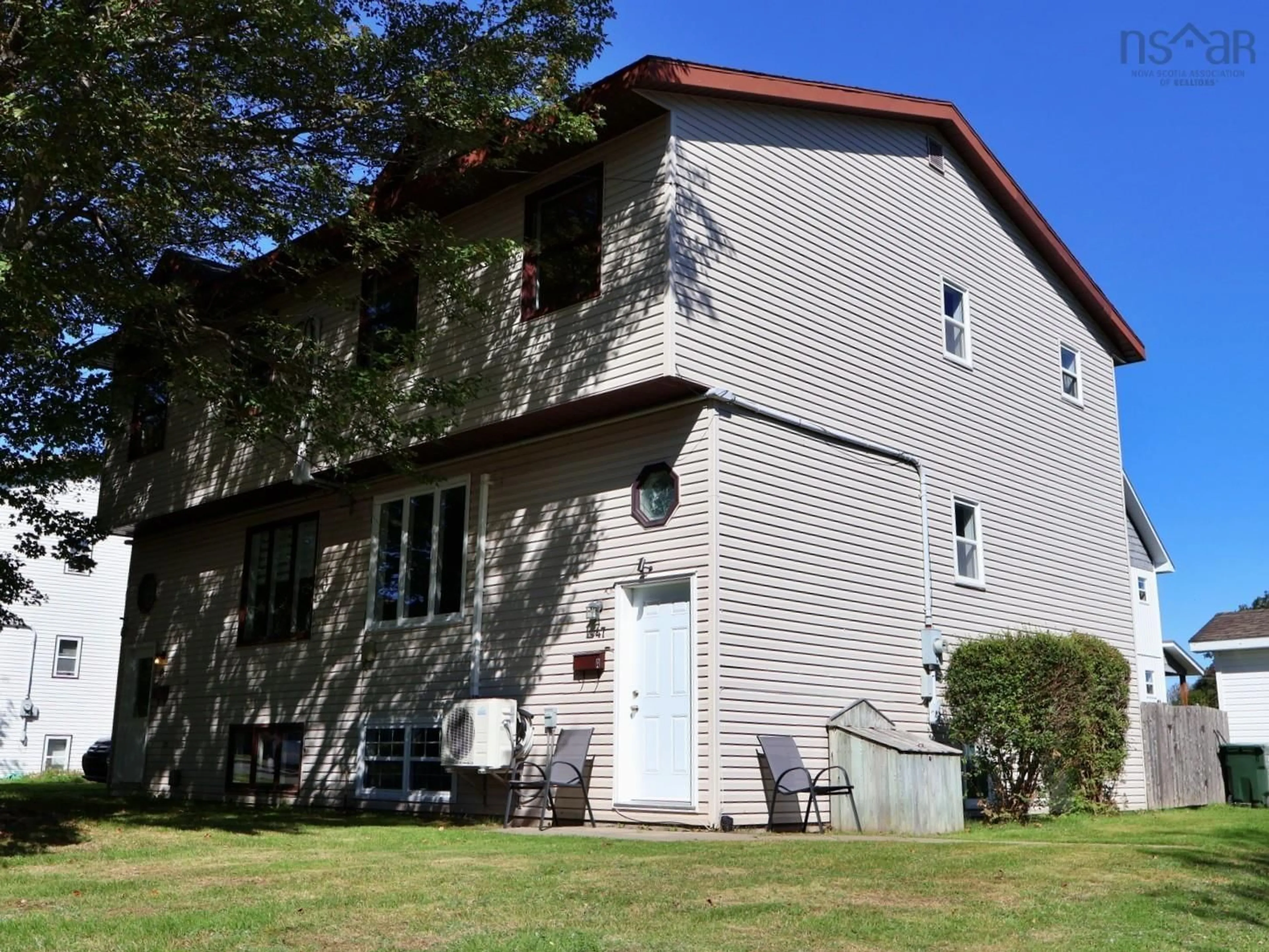 Home with vinyl exterior material, building for 47A Court St, North Sydney Nova Scotia B2A 2X8