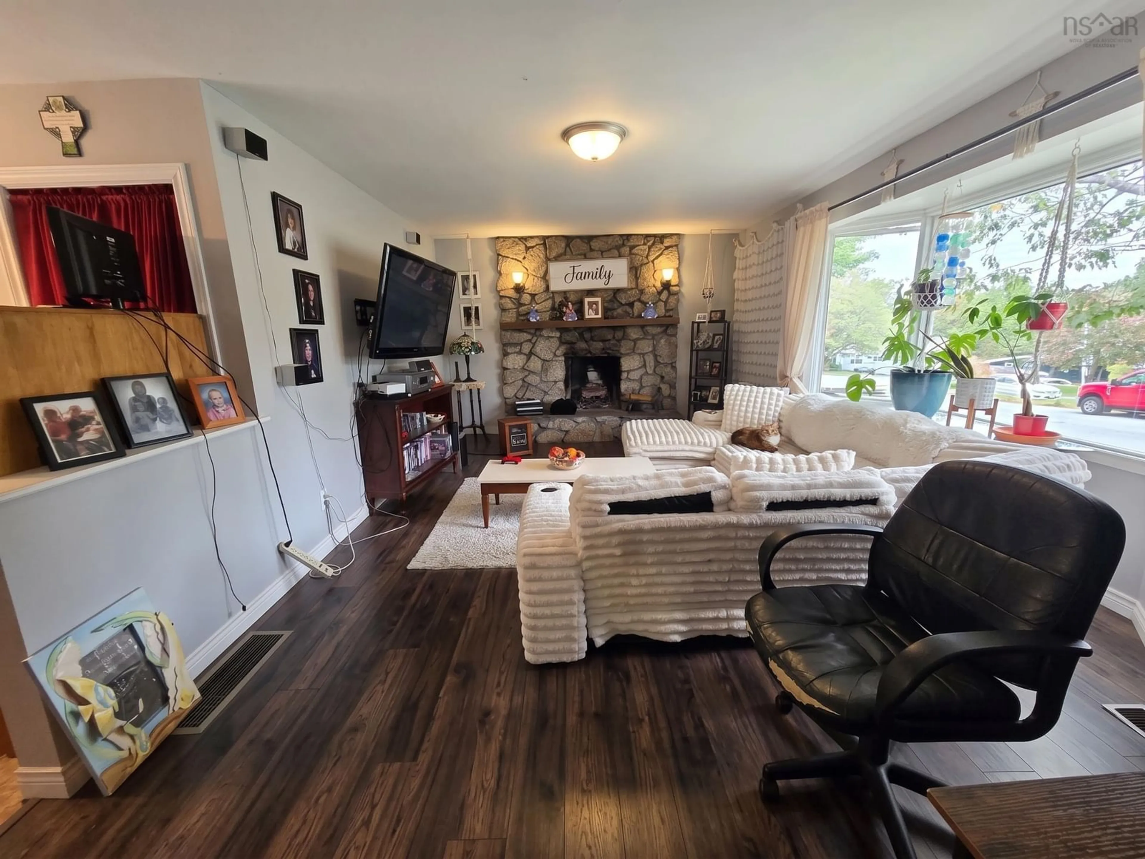 A pic of a room for 7 Haviland St, Lower Sackville Nova Scotia B4C 1Y8