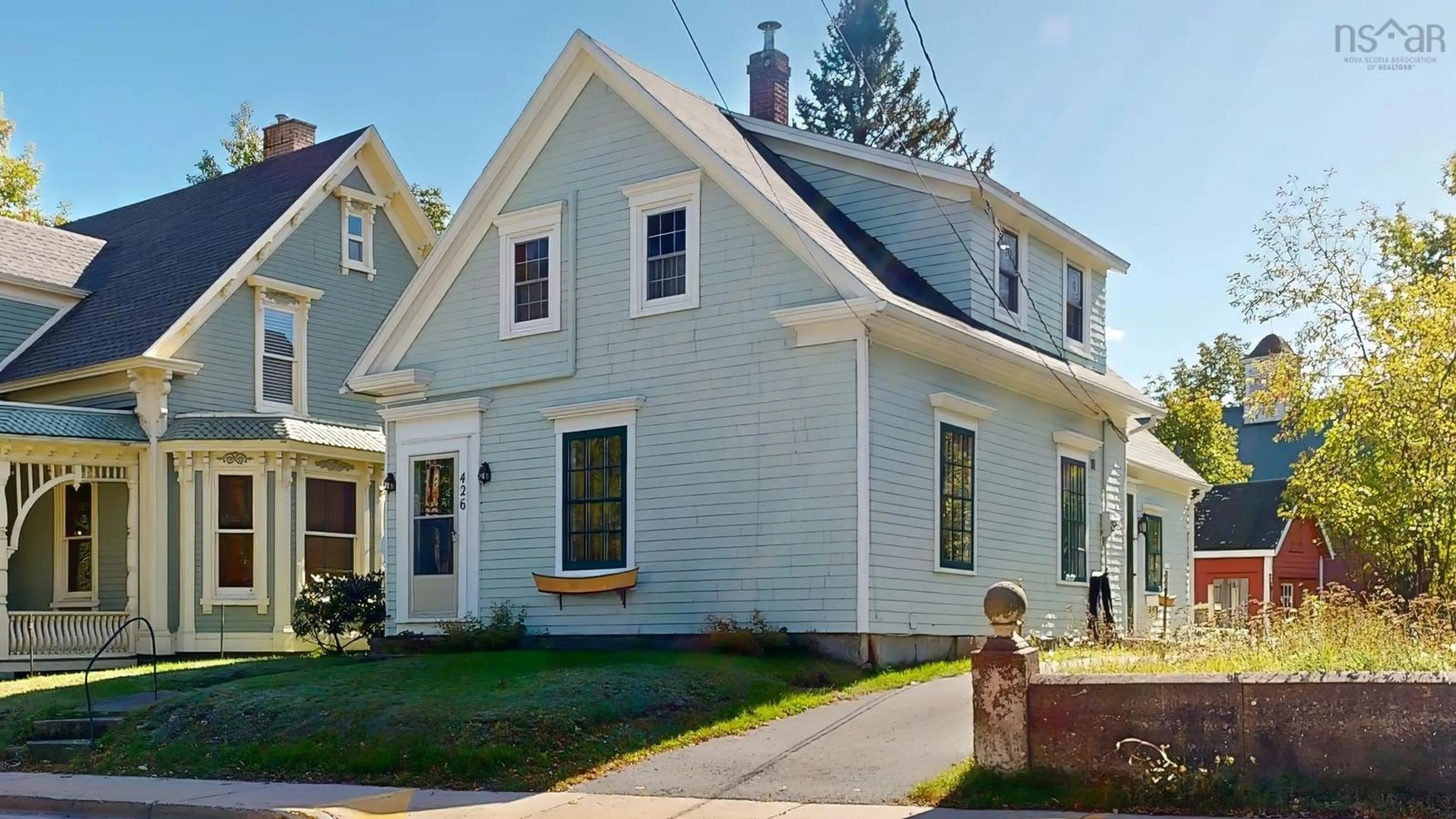 Home with vinyl exterior material, street for 426 Main St, Mahone Bay Nova Scotia B0J 2E0
