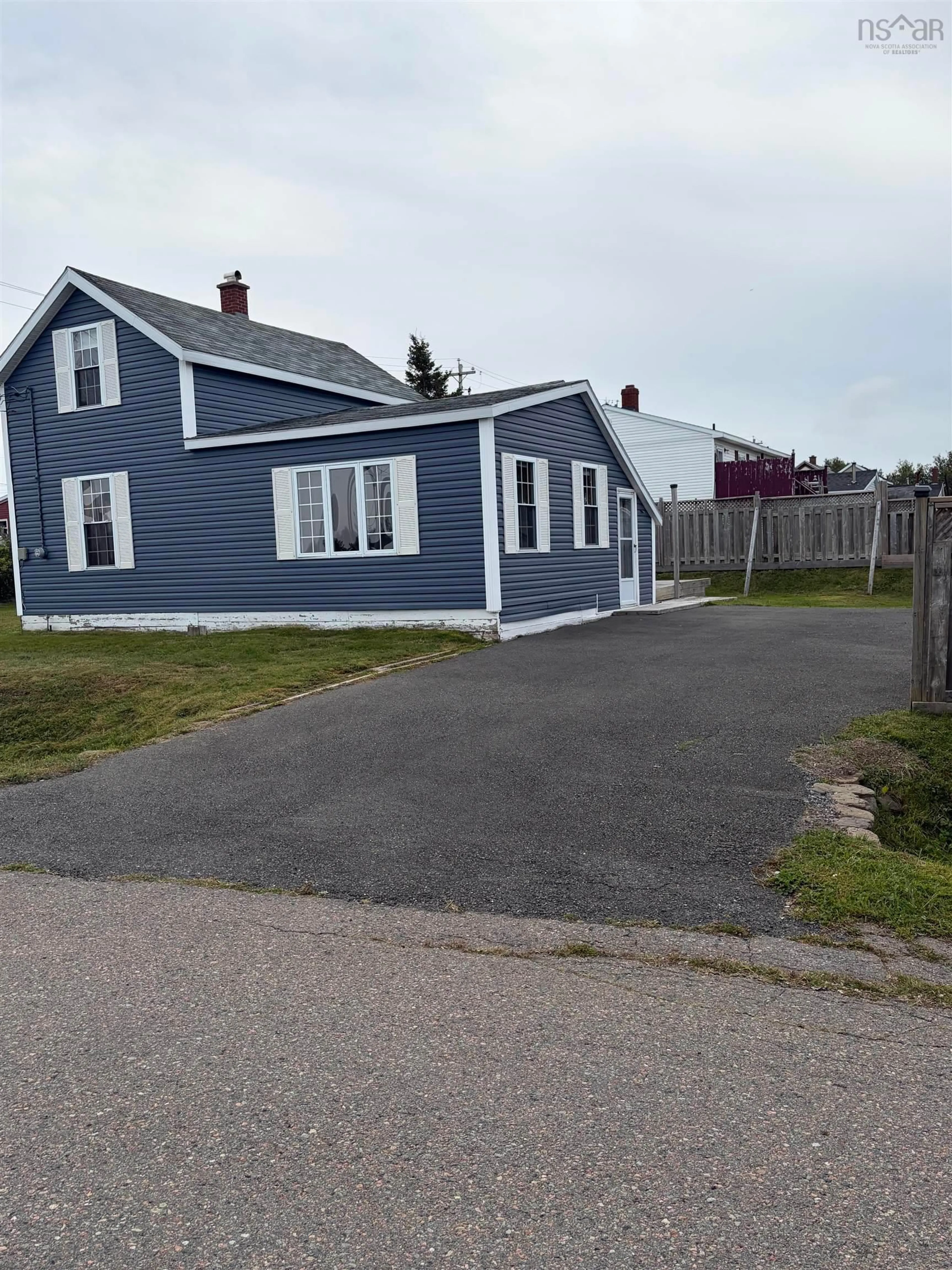 A pic from outside/outdoor area/front of a property/back of a property/a pic from drone, street for 137 South St, Donkin Nova Scotia B1A 6T6