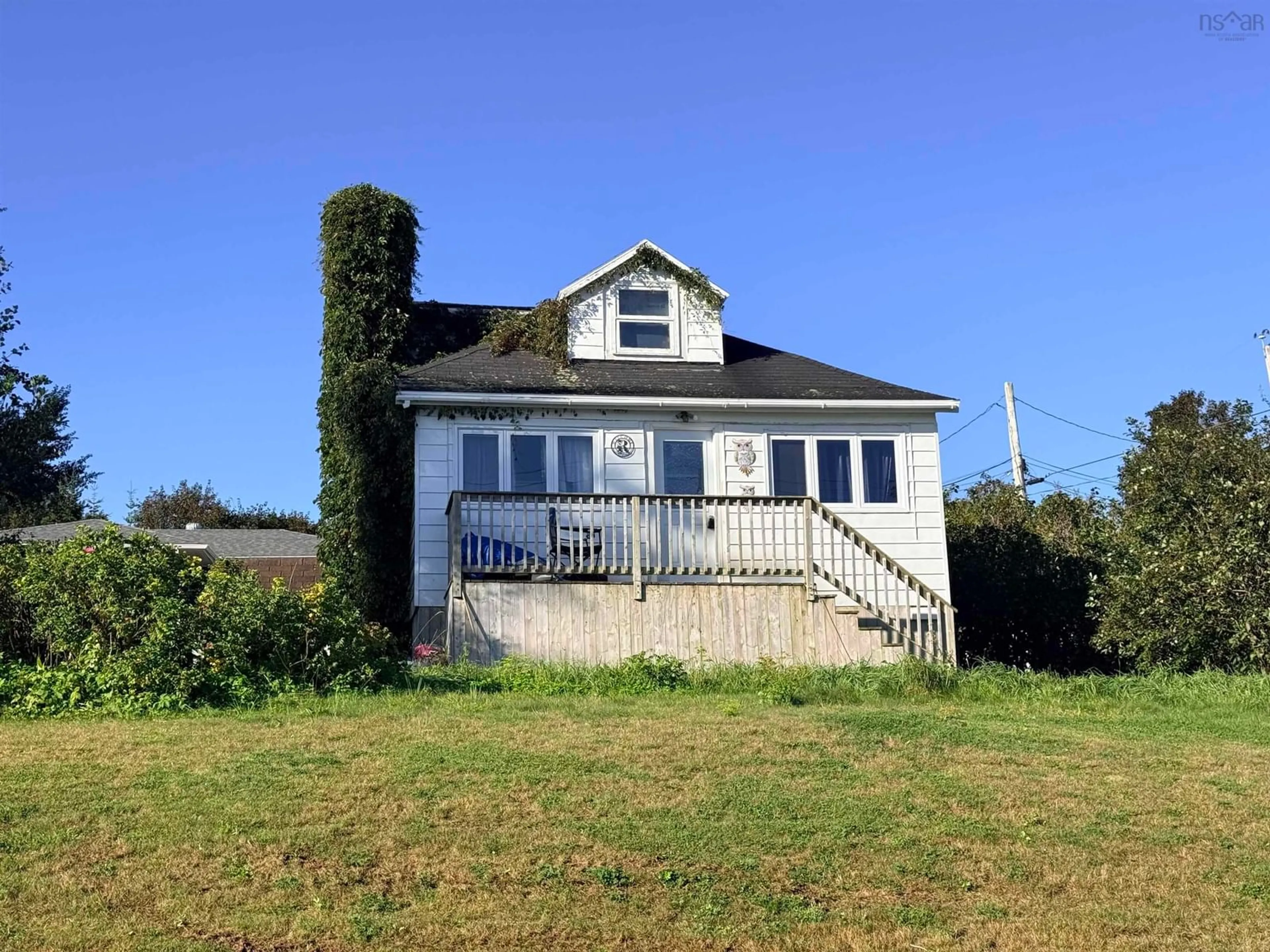 A pic from outside/outdoor area/front of a property/back of a property/a pic from drone, building for 7 Monteith Avenue, Westmount Nova Scotia B1R 1K3