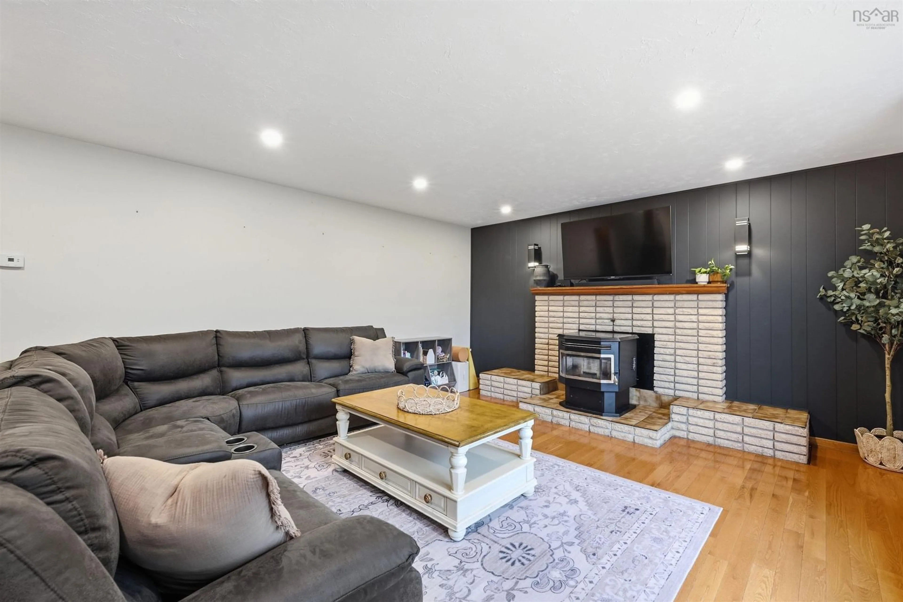 Living room with furniture, unknown for 21 Kimara Dr, Hammonds Plains Nova Scotia B3Z 1H9
