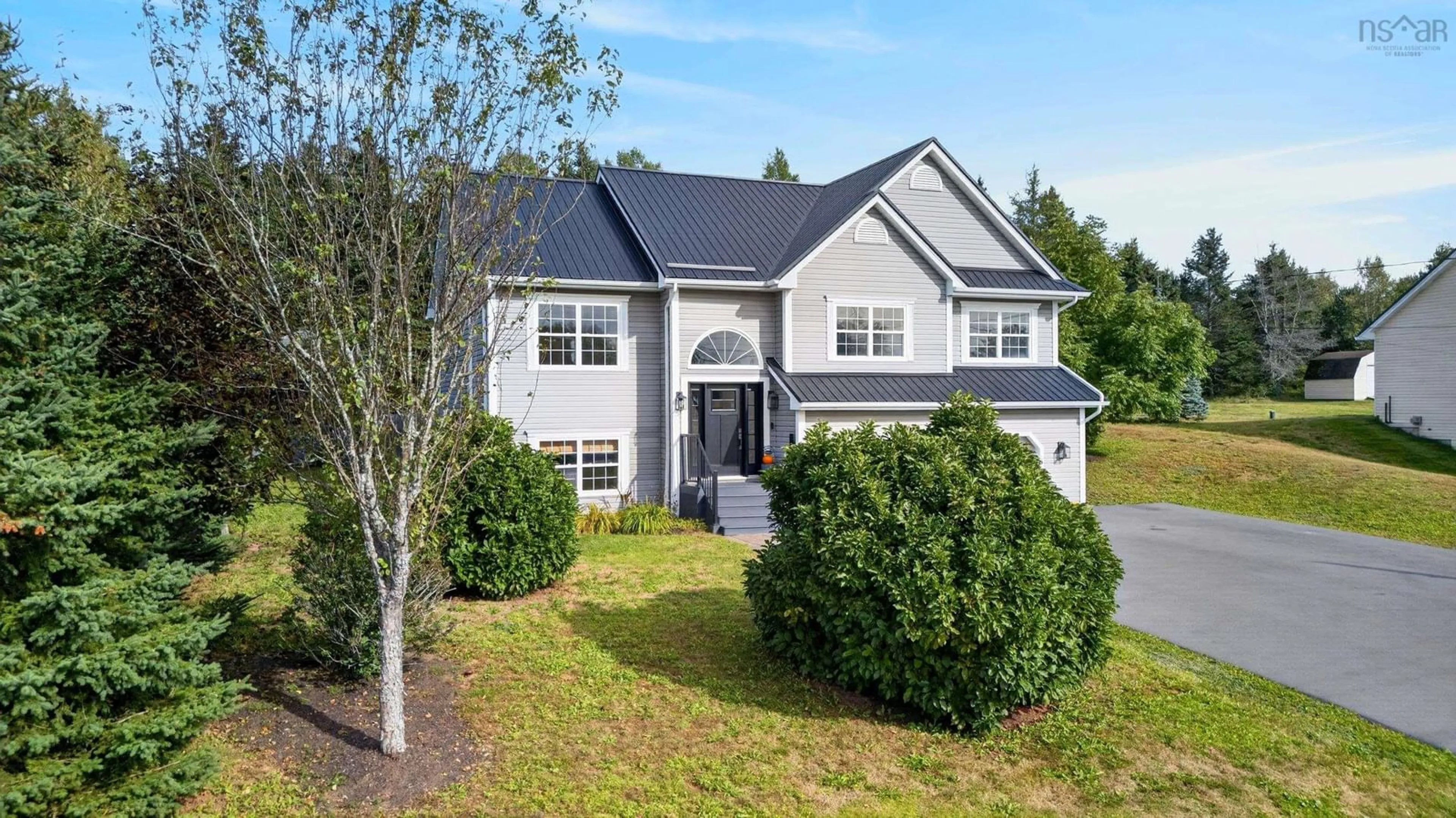 Home with vinyl exterior material, street for 118 Edgehill Dr, Valley Nova Scotia B6L 3K3