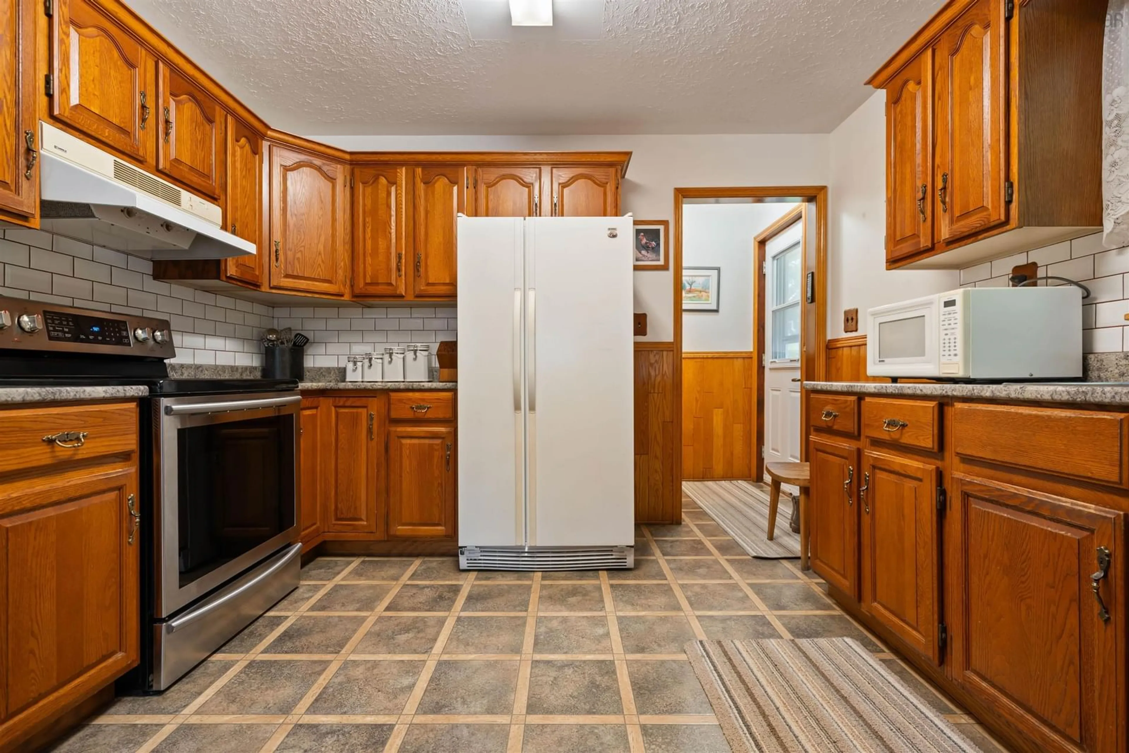 Standard kitchen, ceramic/tile floor for 4274 East River East Side Rd, Plymouth Nova Scotia B2H 5C5