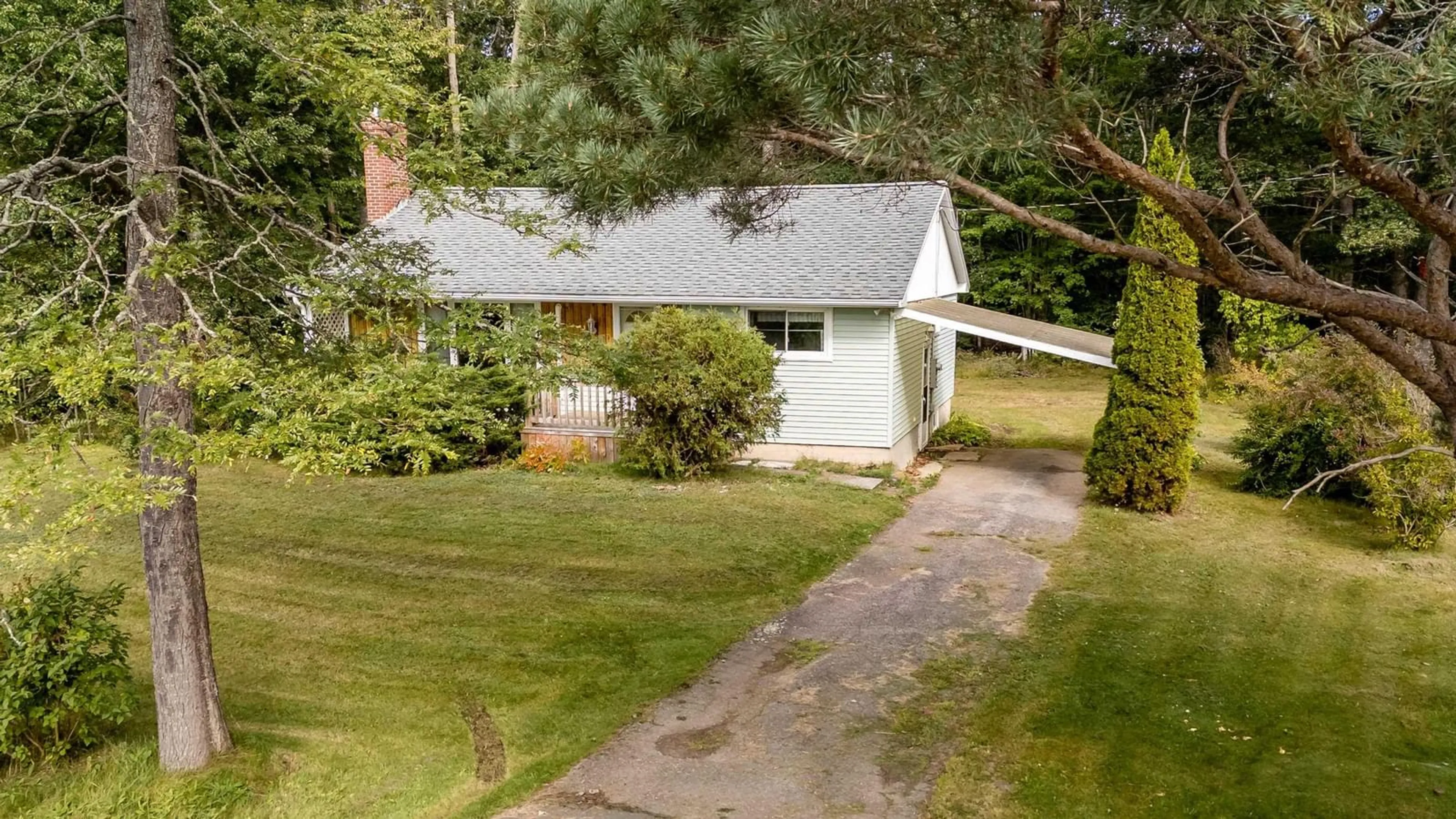 A pic from outside/outdoor area/front of a property/back of a property/a pic from drone, street for 5841 Highway 1, Granville Centre Nova Scotia B0S 1A0