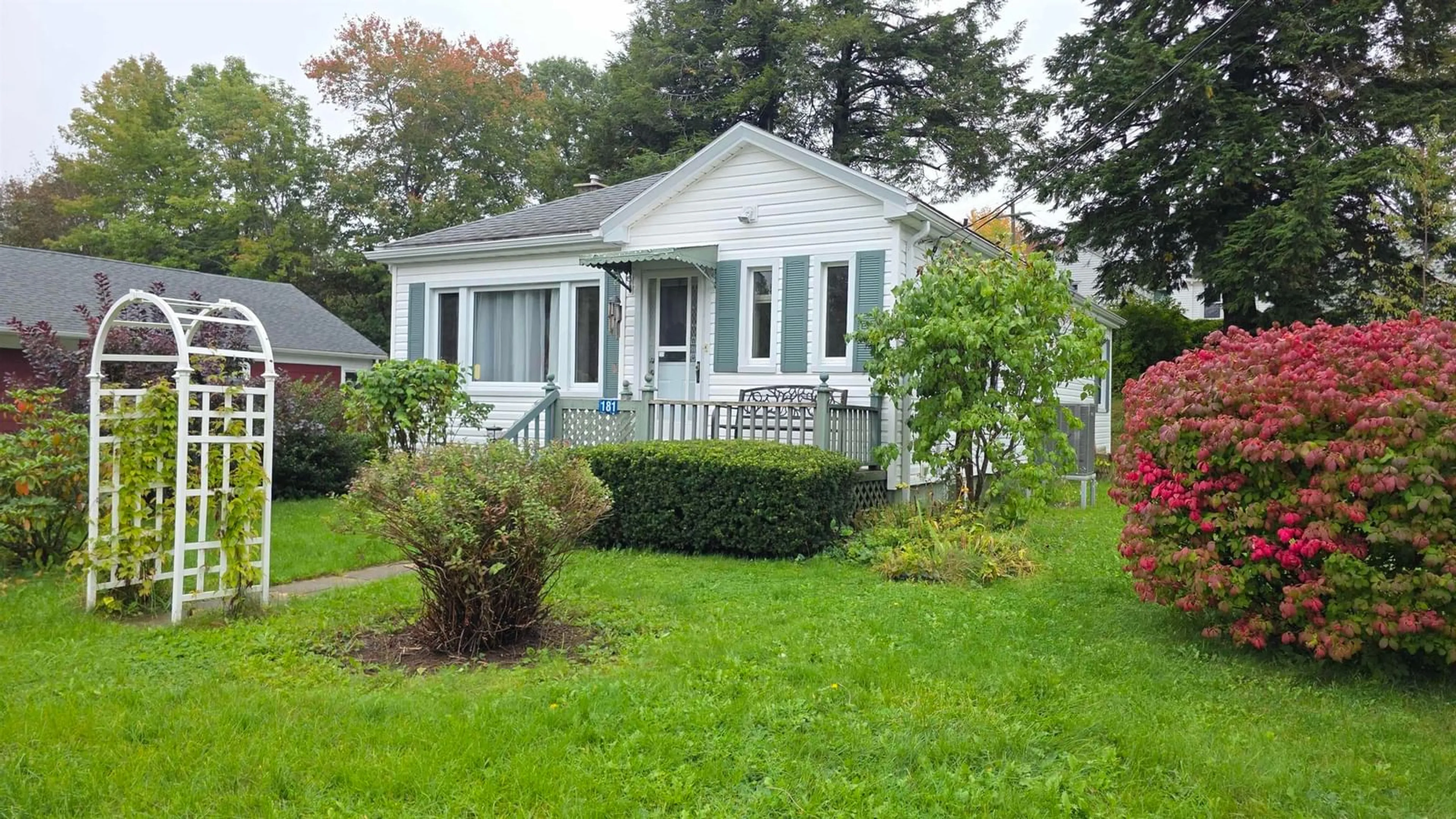 Unknown for 181 Crescent, Bridgewater Nova Scotia B4V 1L1
