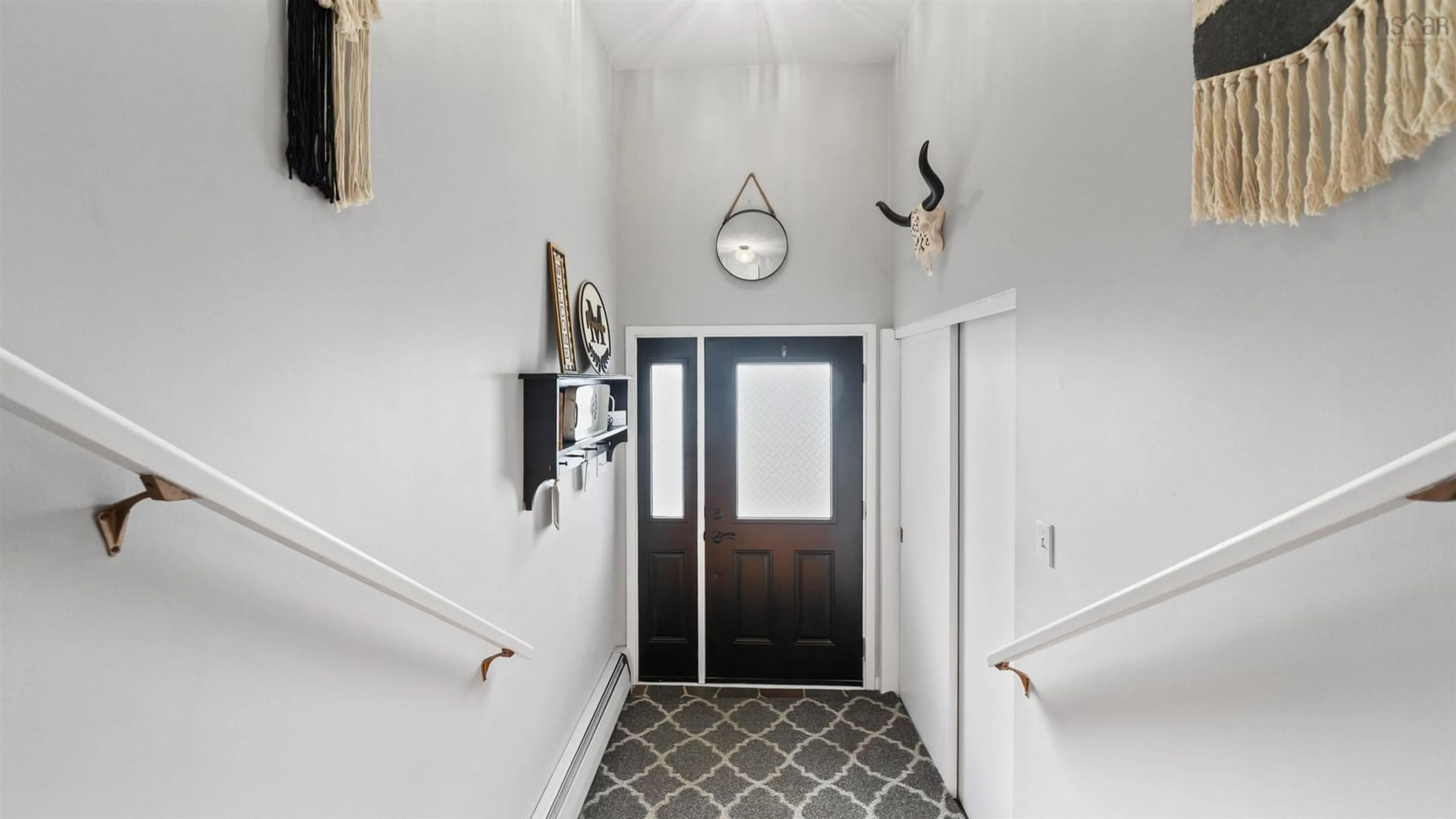 Indoor entryway for 7 Lakeview Dr, Windsor Nova Scotia B0N 2T0