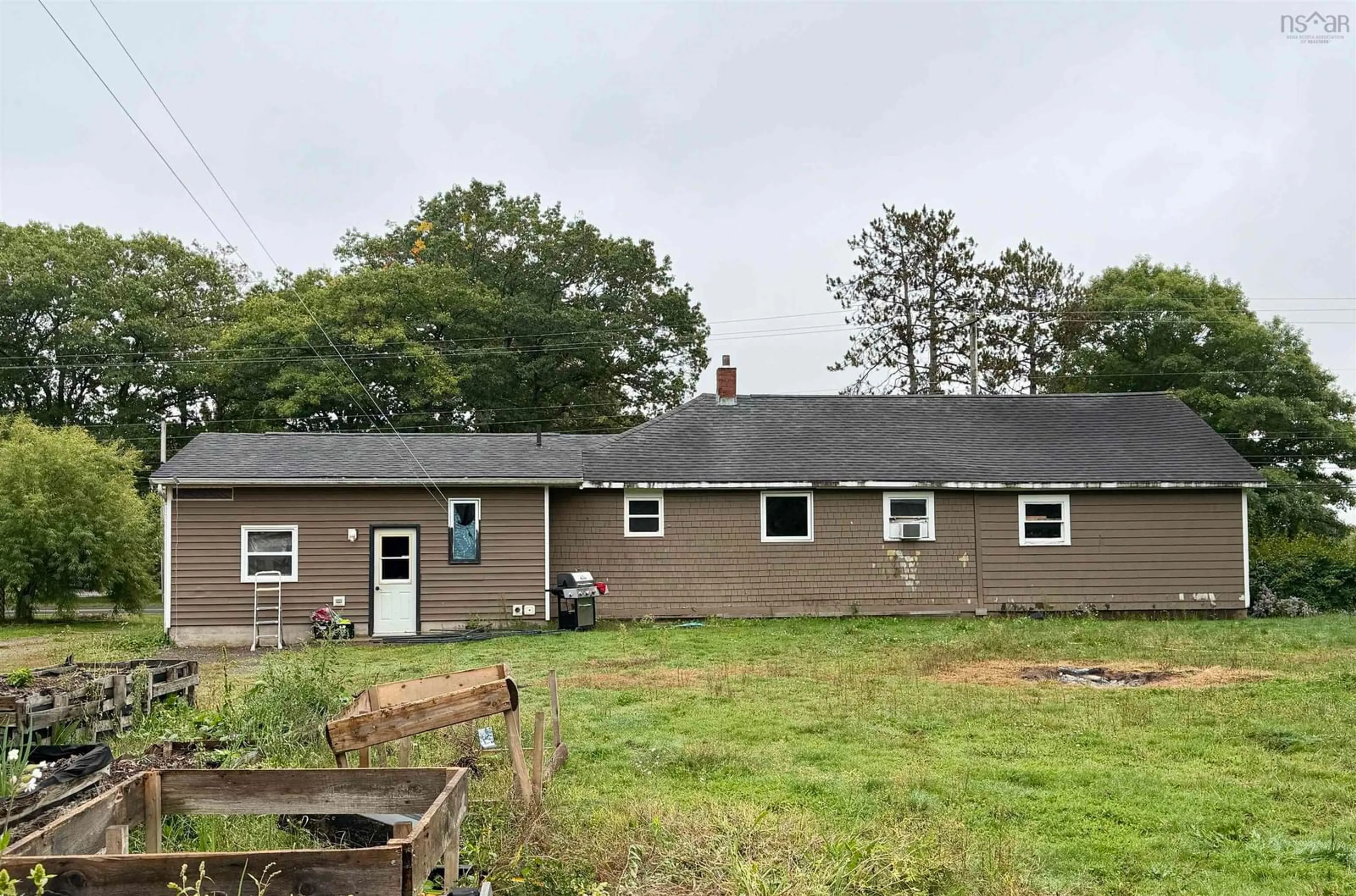 A pic from outside/outdoor area/front of a property/back of a property/a pic from drone, building for 14967 Highway 1, Wilmot Nova Scotia B0P 1W0