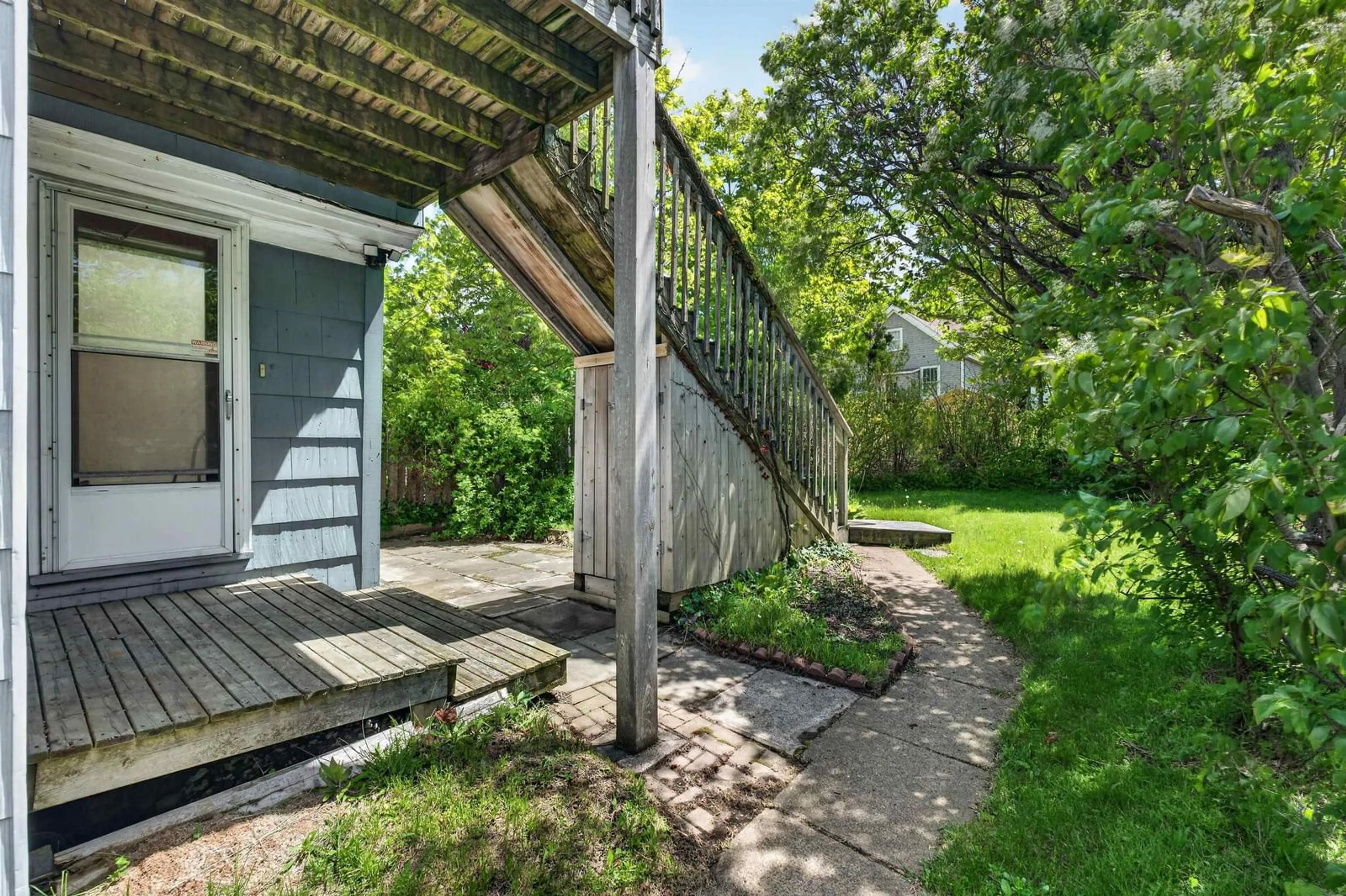 Patio, street for 6308 Bayers Rd, Halifax Nova Scotia B3L 2A7