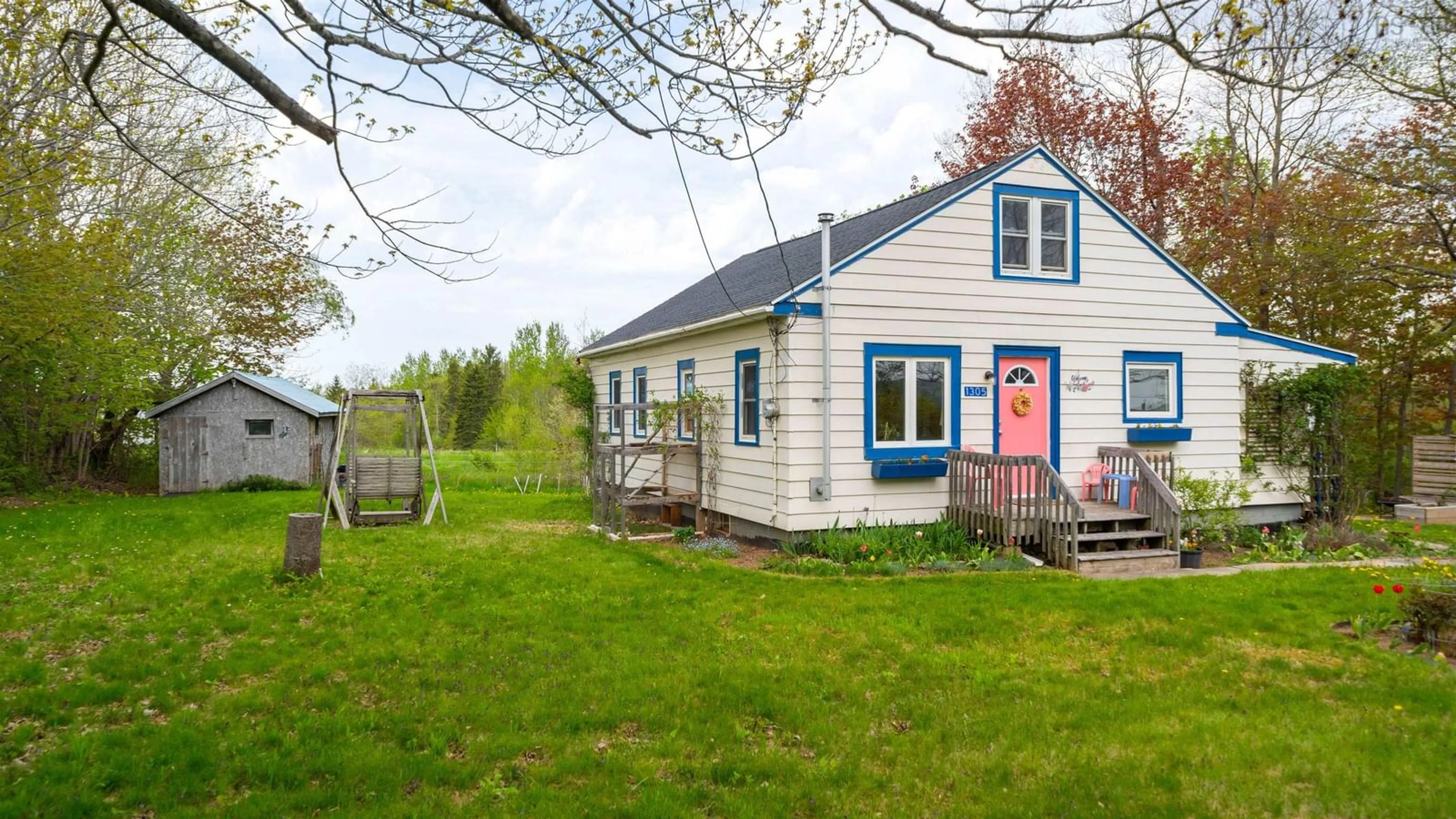 Home with vinyl exterior material, street for 1305 Ridge Rd, Wolfville Ridge Nova Scotia B4P 2R1