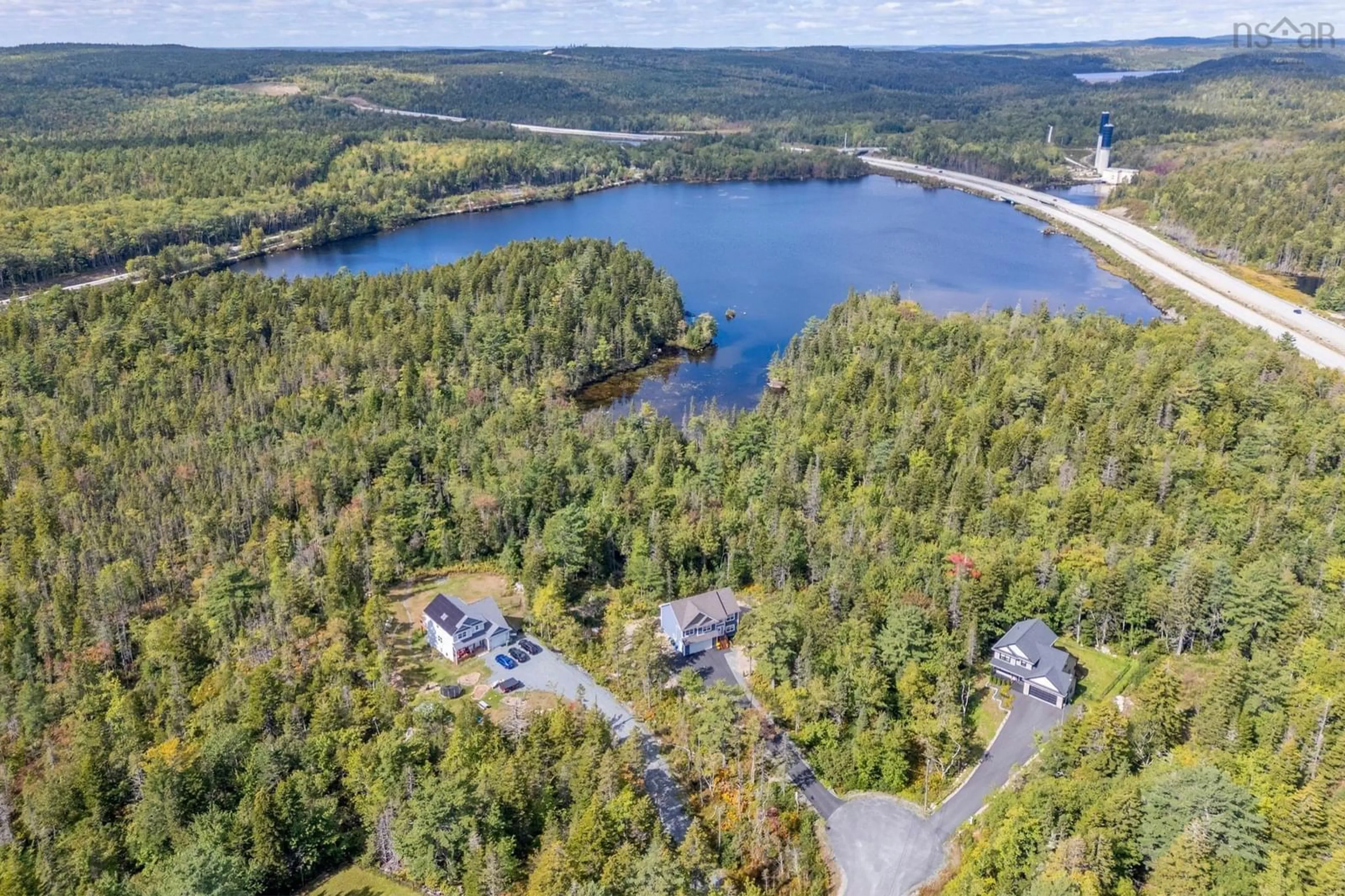 A pic from outside/outdoor area/front of a property/back of a property/a pic from drone, water/lake/river/ocean view for 42 Whitbury Crt, Upper Tantallon Nova Scotia B3Z 0V4
