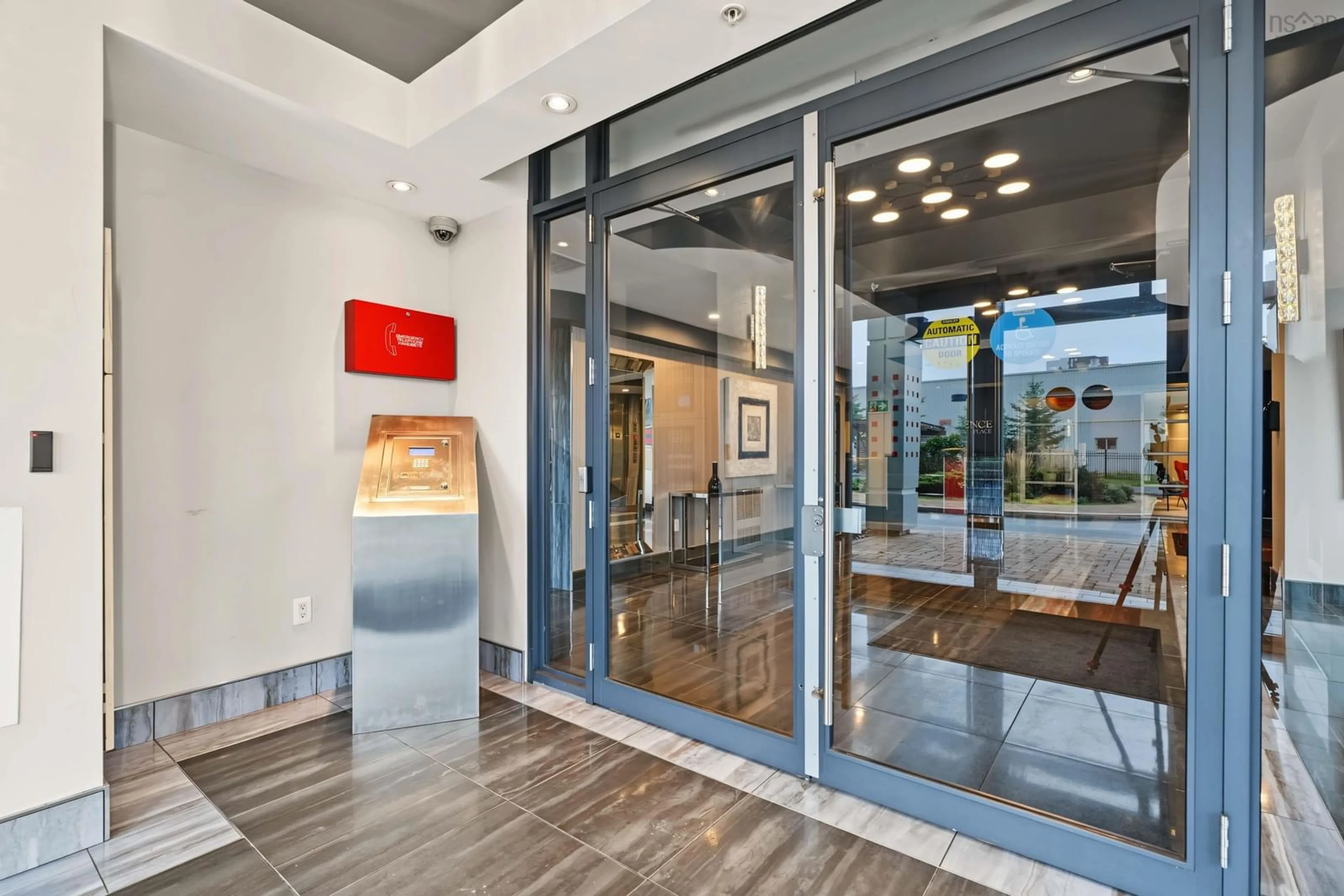 Indoor foyer for 3471 Dutch Village Rd #1305, Halifax Nova Scotia B3N 0C7