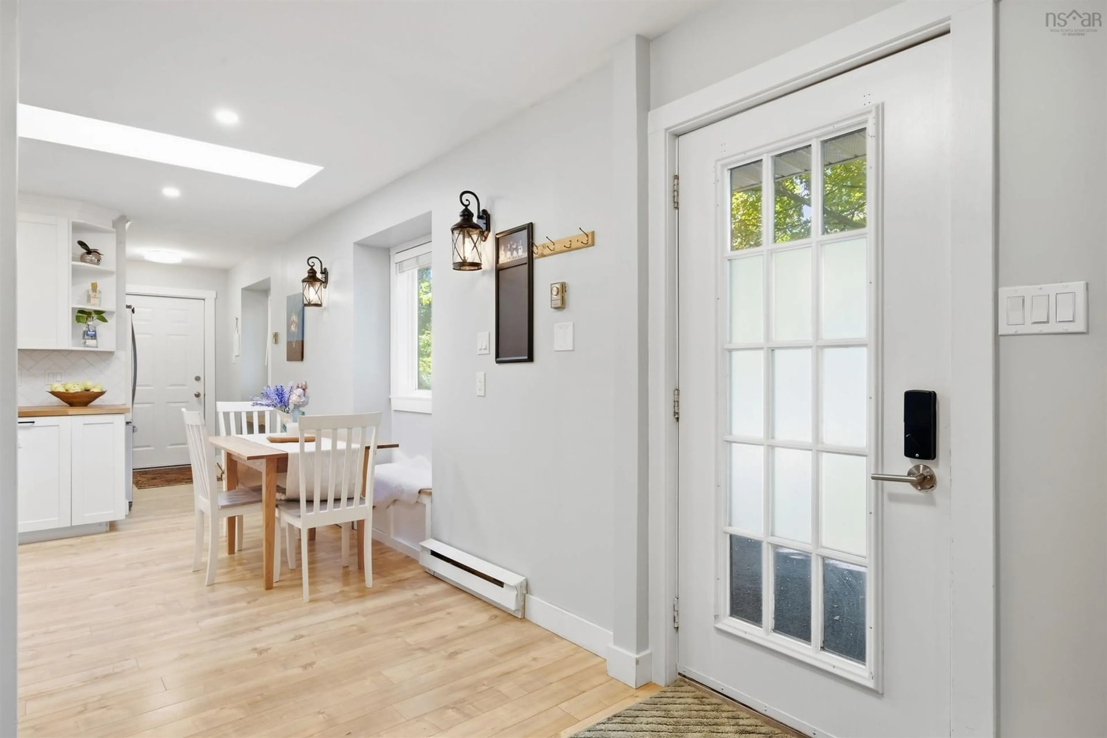 Indoor entryway for 15 Micmac Dr, Dartmouth Nova Scotia B2X 2H3